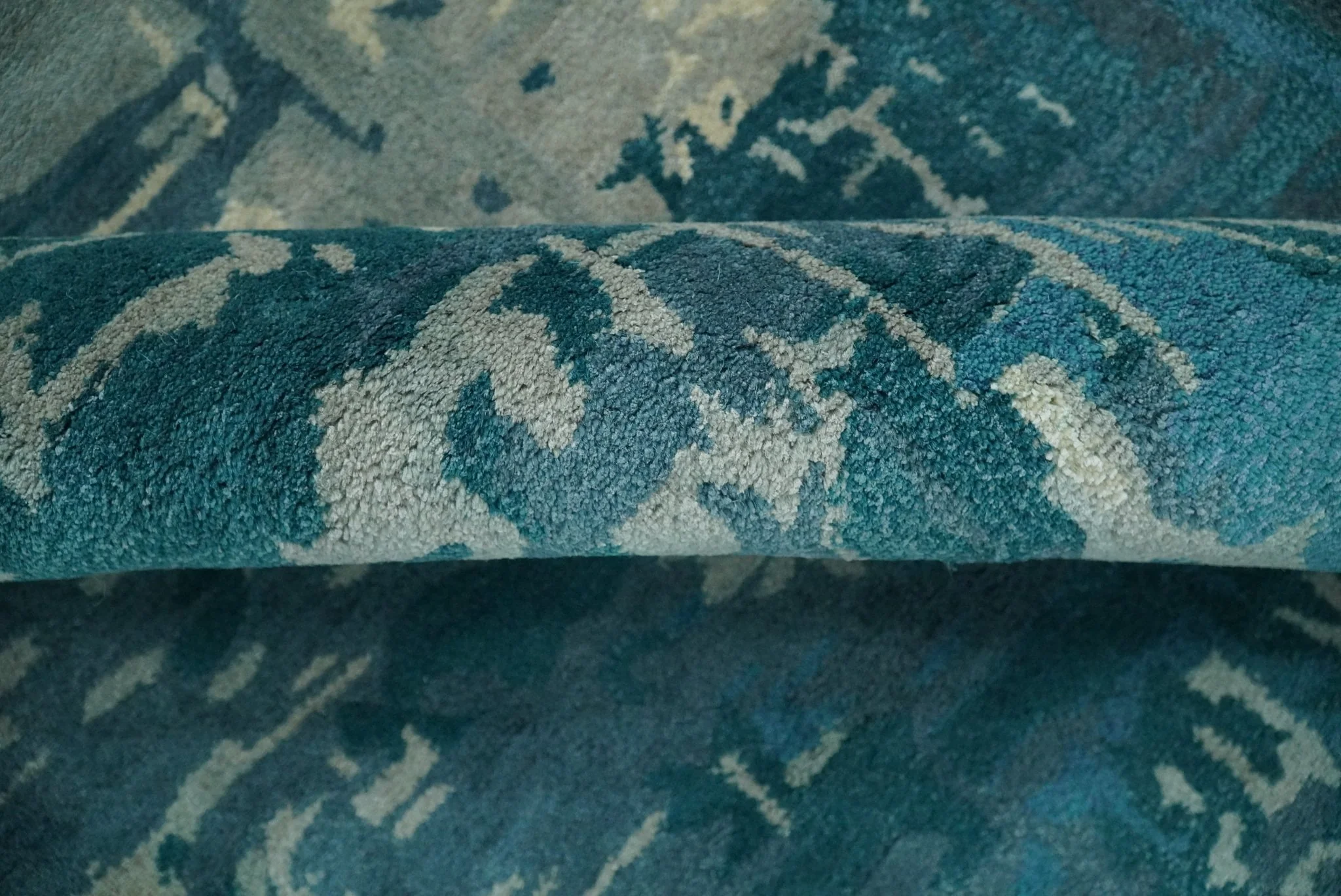 Square 9x9 Green, Silver and Beige Modern Abstract Handmade Wool and Art Silk Area Rug | BAN2 - Image 10