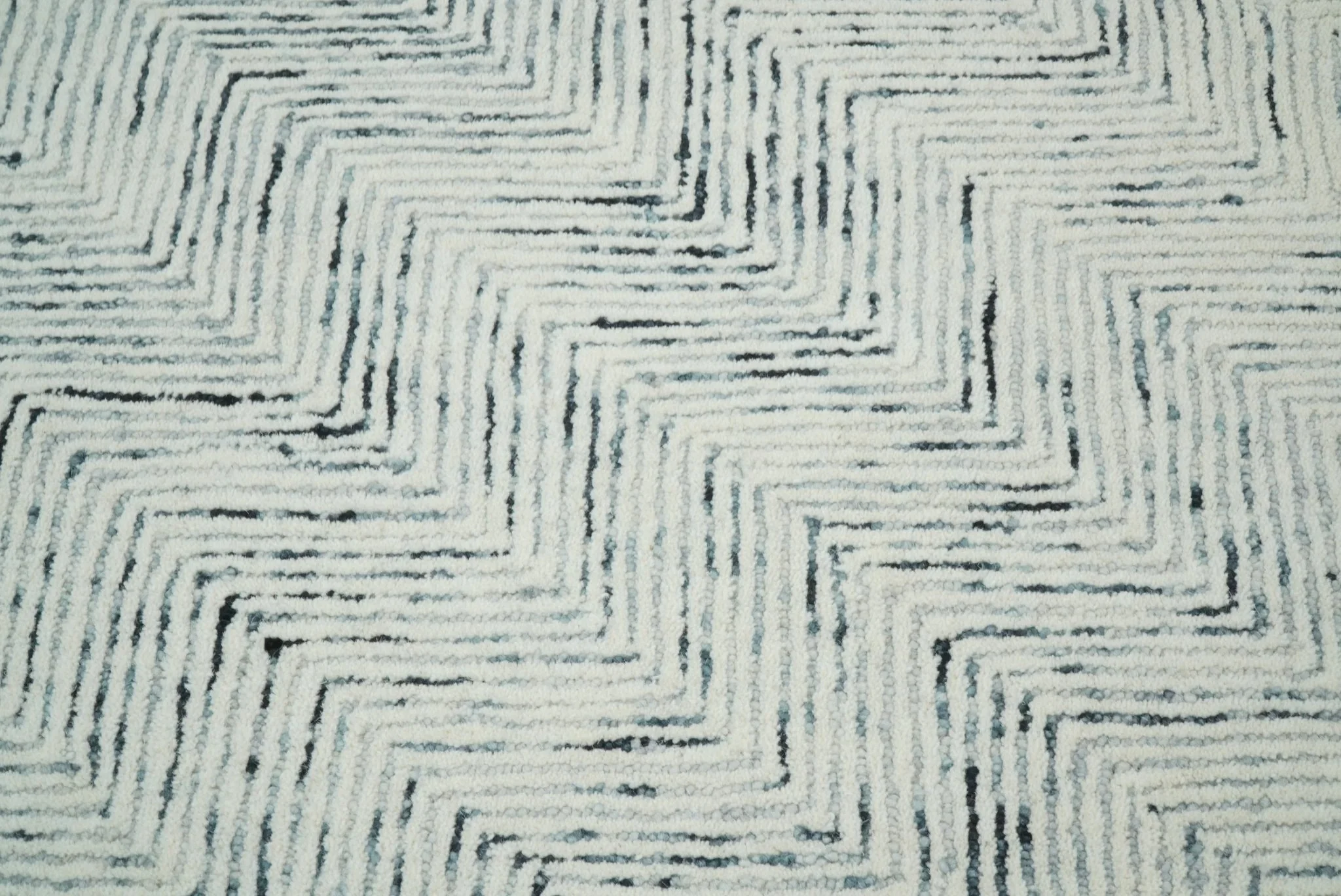 5x8 and 8x10 Hand Made Woolen Modern Blue and Ivory Area Rug | EVE001 - Image 3