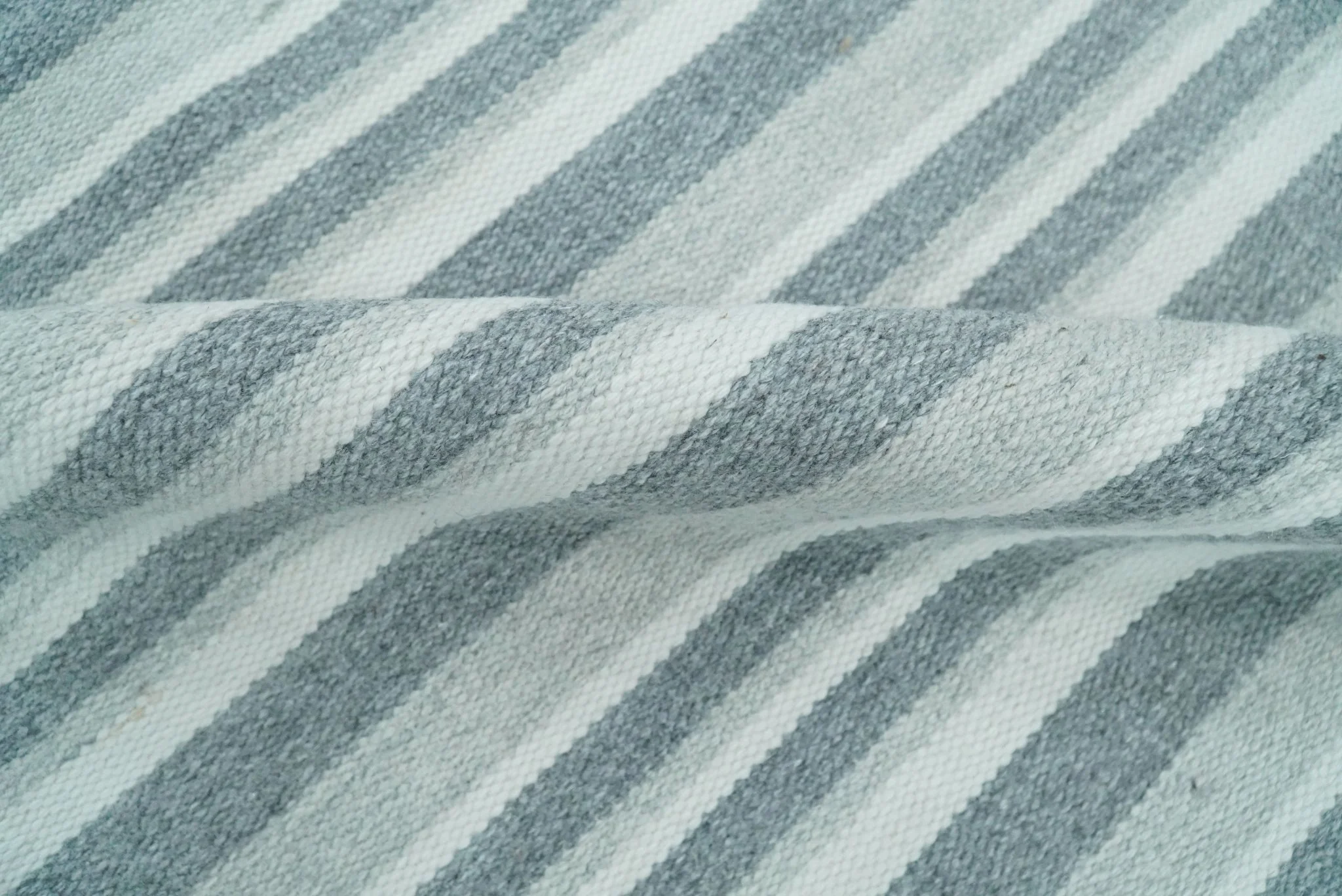 HANDMADE BOHO 5X8 AND 8X10 WHITE AND Gray WOOL BLEND DHURRIE RUG | VIK2 - Image 10