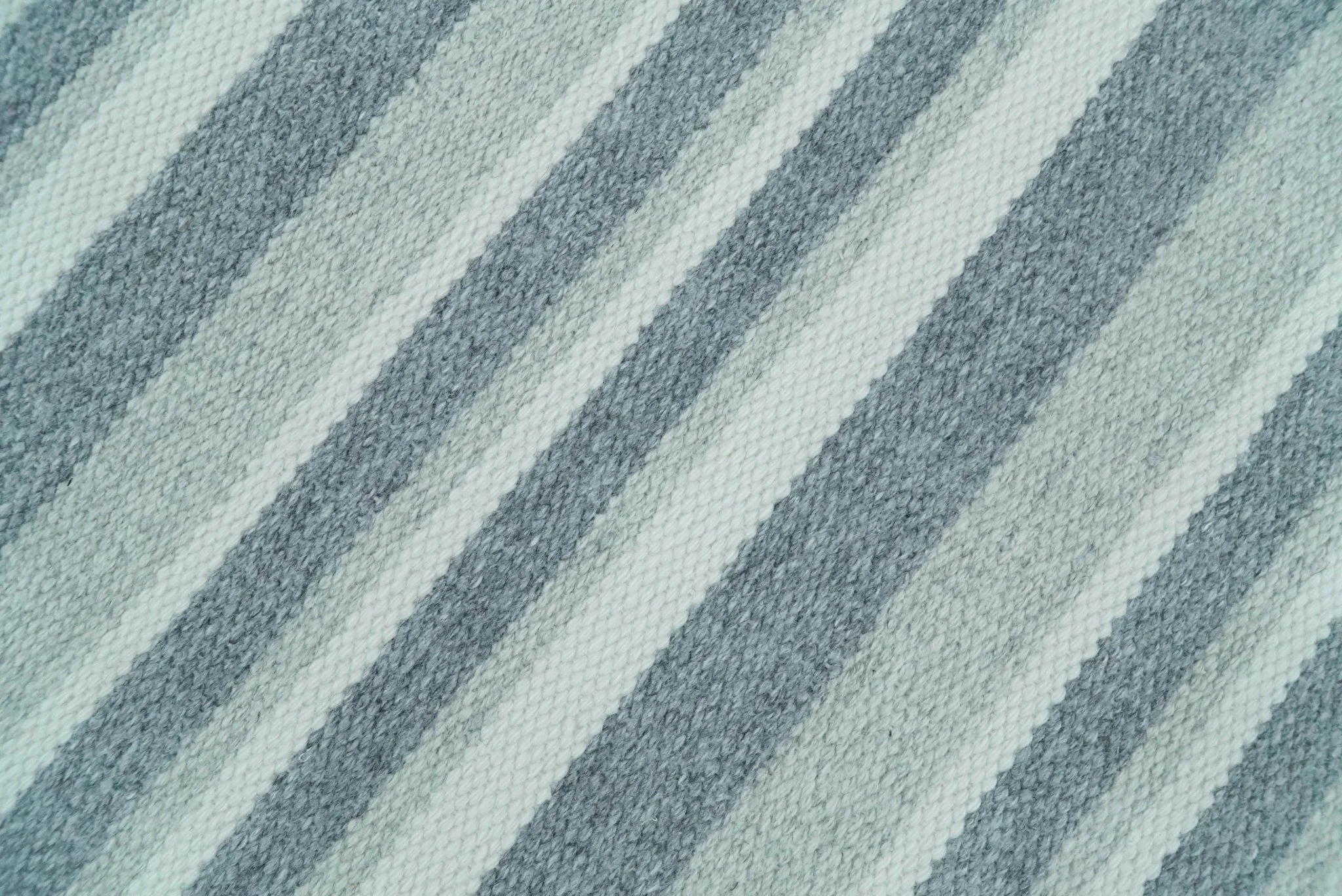 HANDMADE BOHO 5X8 AND 8X10 WHITE AND Gray WOOL BLEND DHURRIE RUG | VIK2 - Image 4