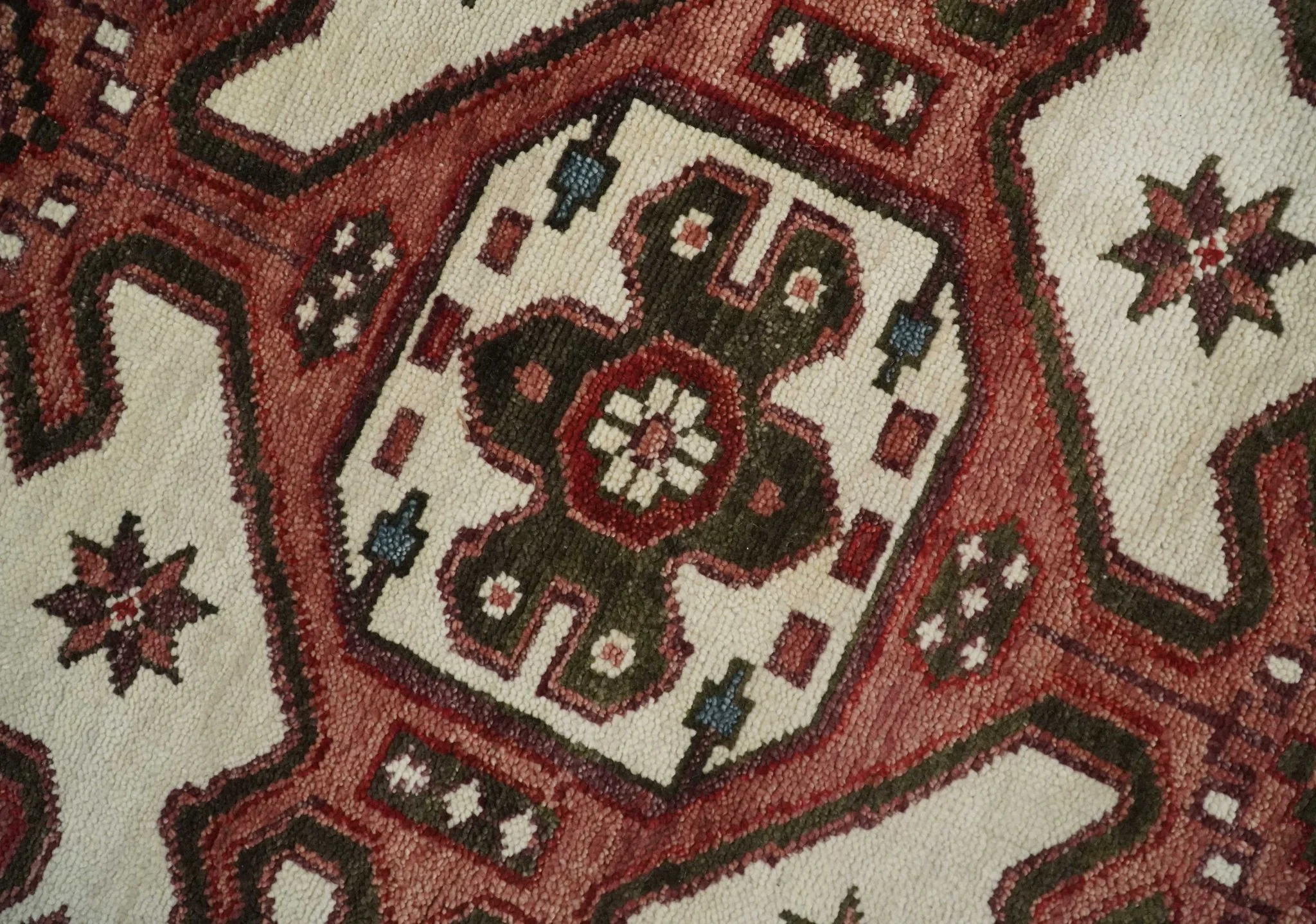 Coral Rust and Ivory Hand Knotted Traditional Heriz Serapi Multi Size Wool area Rug - Image 7