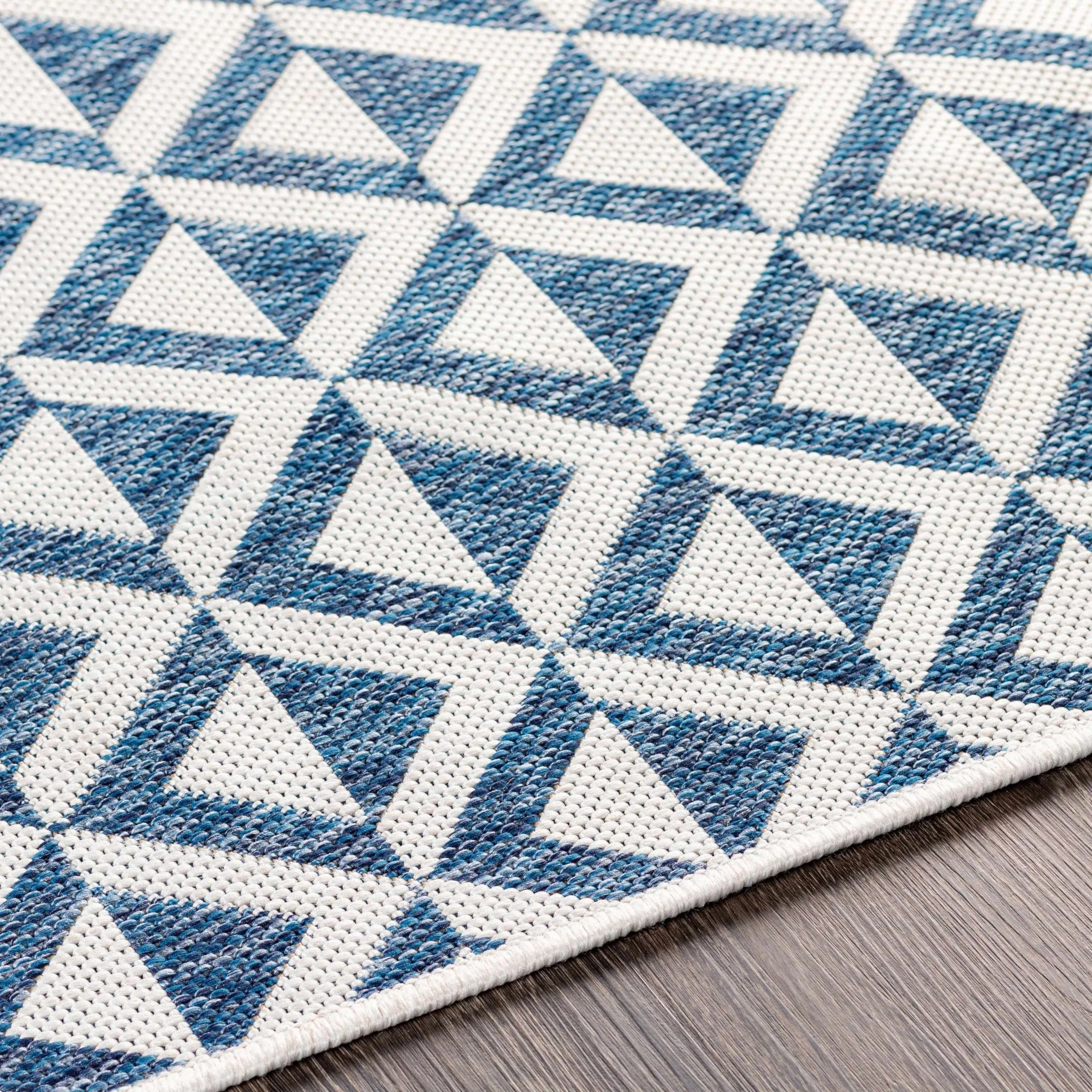 Cumby Denim Geometric Chevron Blue And White Machine Woven Outdoor Area Carpet - Image 4