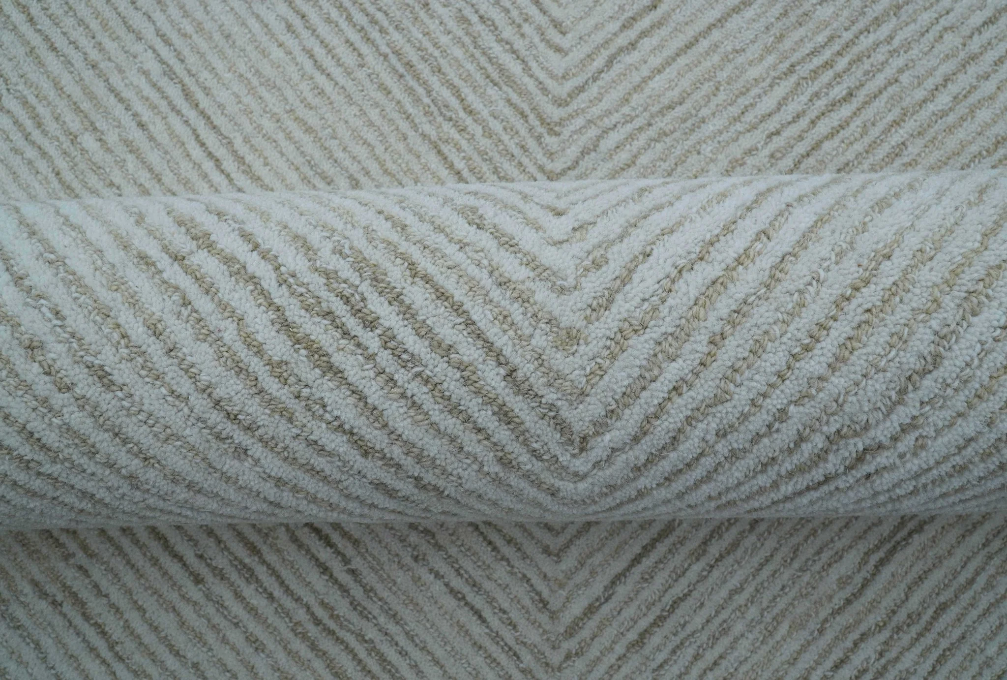 Zoha Custom Made Modern Style White And Beige Wool Rug - Image 4