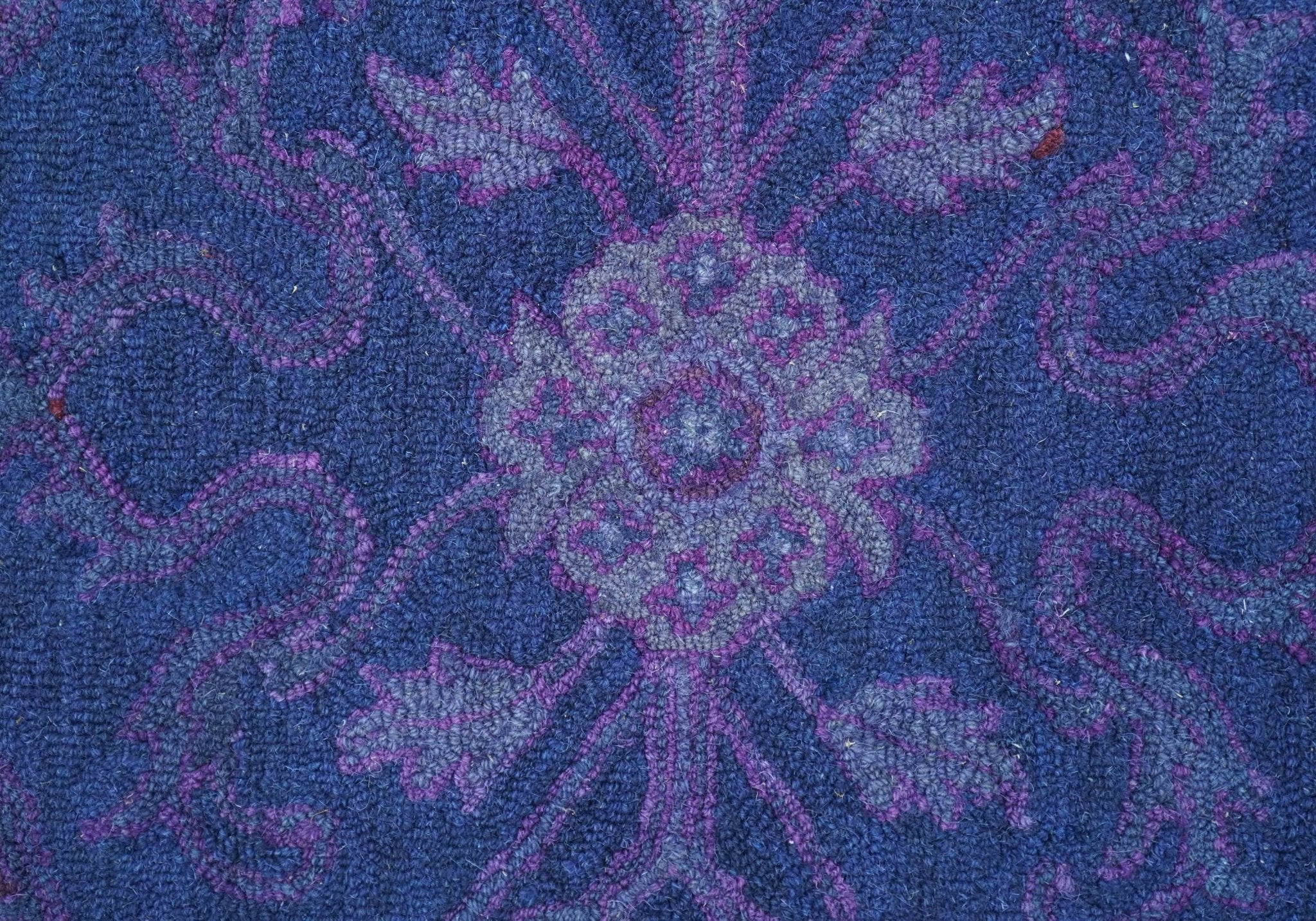 Sky Traditional Design Purple Hand Tufted Overdyed Wool Rug - Image 5
