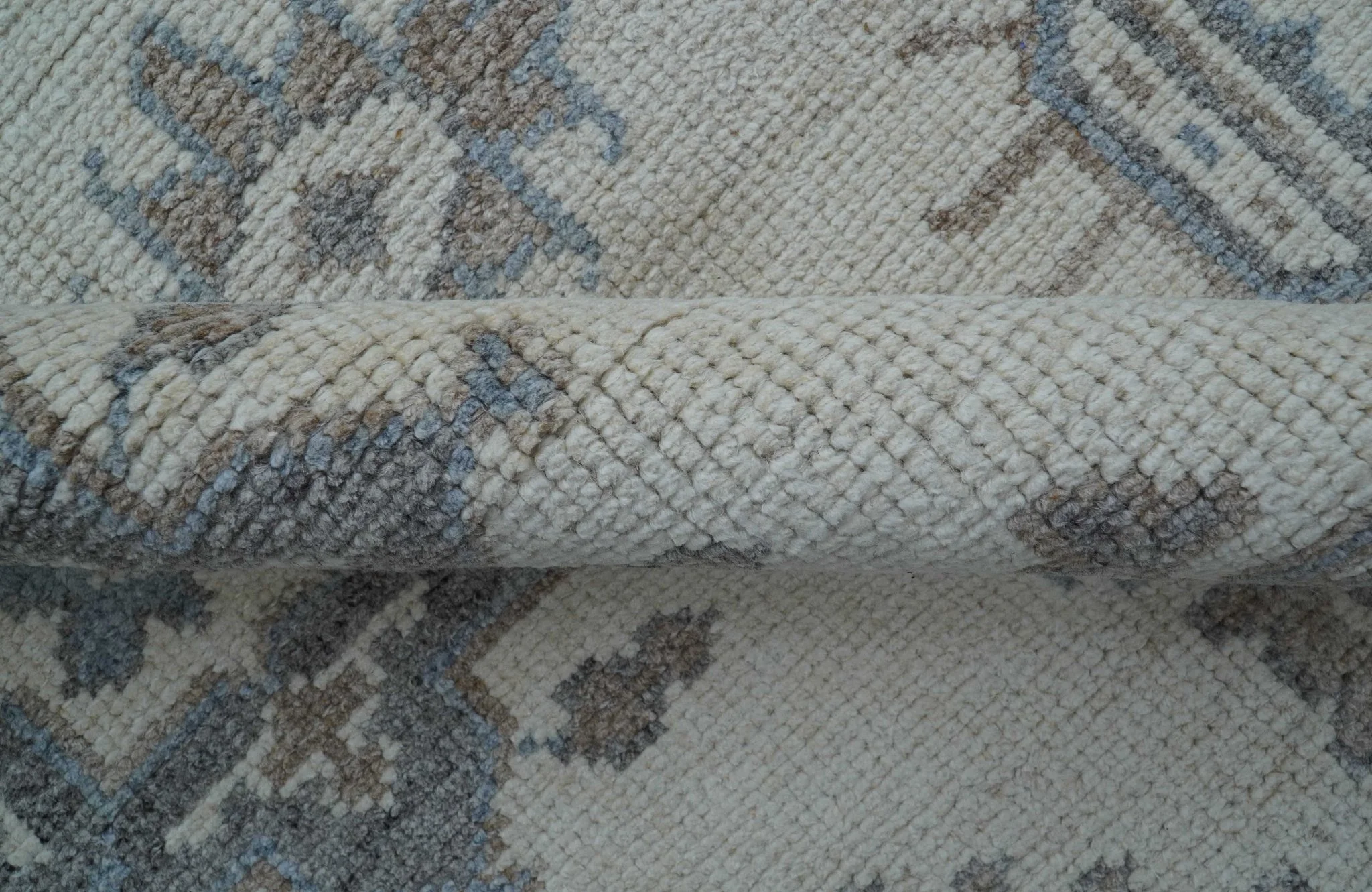 Luxe Custom Made Turkish Ivory Hand knotted Wool And Linen Blend Rug - Image 8