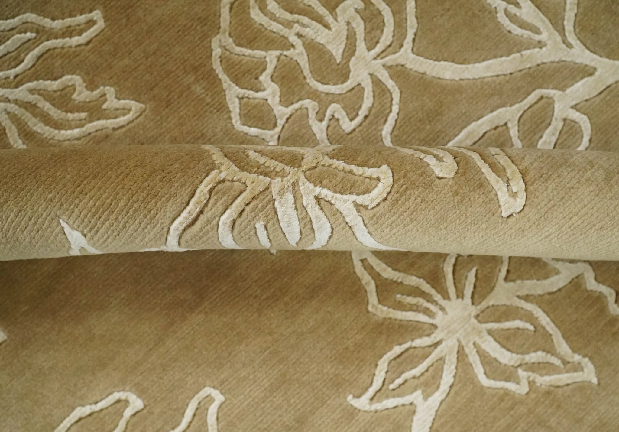 Contemporary Floral 6x8 Brown and Ivory Wool Hand Woven Rug | HL6 - Image 4