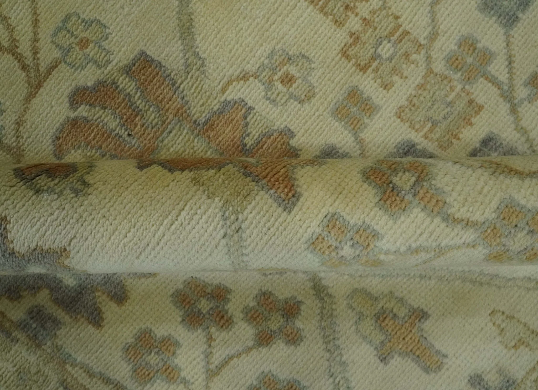 Antique Floral Beige, Olive and Rust Hand knotted Oriental Oushak 8x10 wool Area rug - Image 6