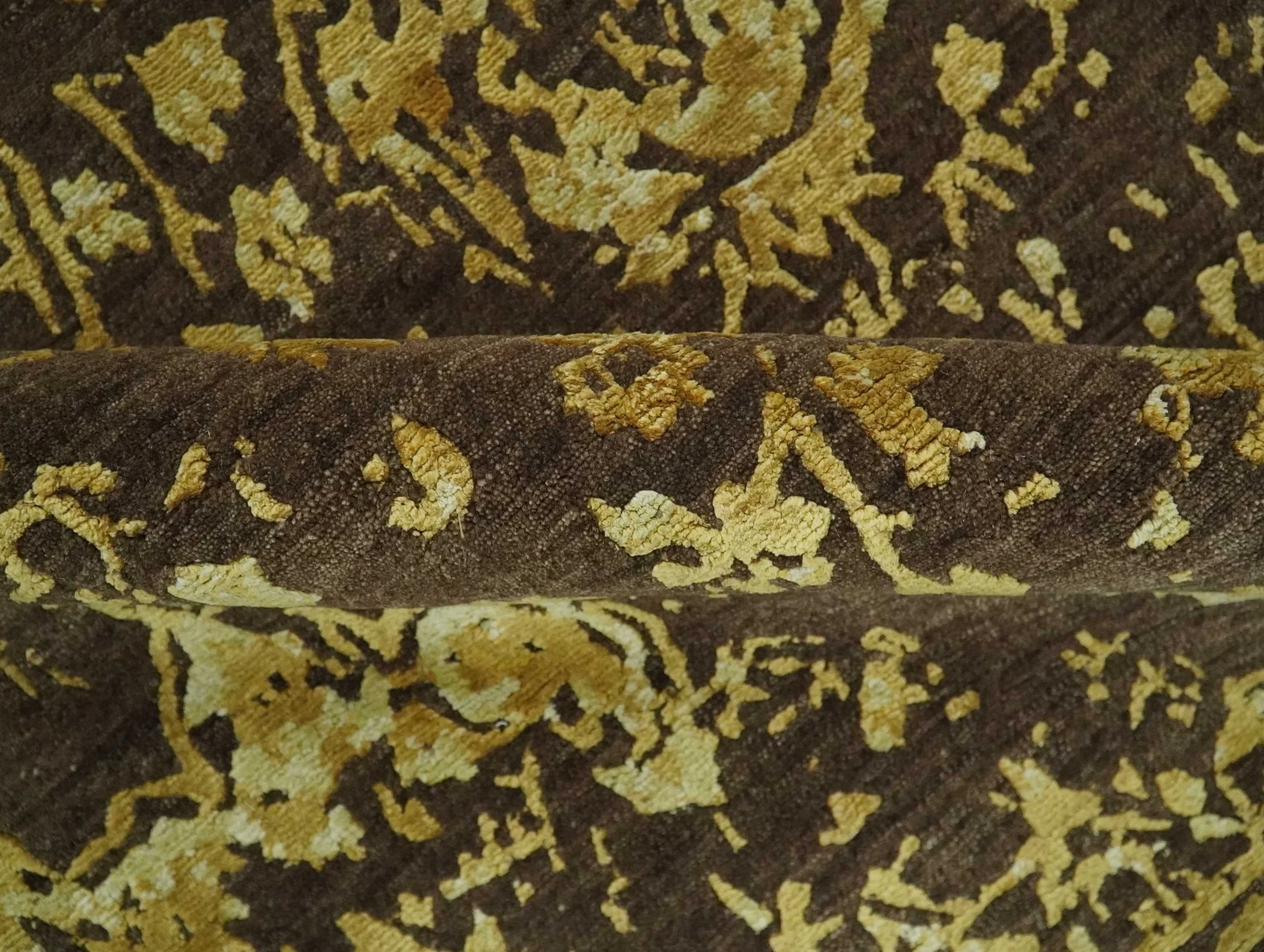 Floral Premium look Gold and Brown Hand Knotted 6x9 wool and art silk Area Rug - Image 6