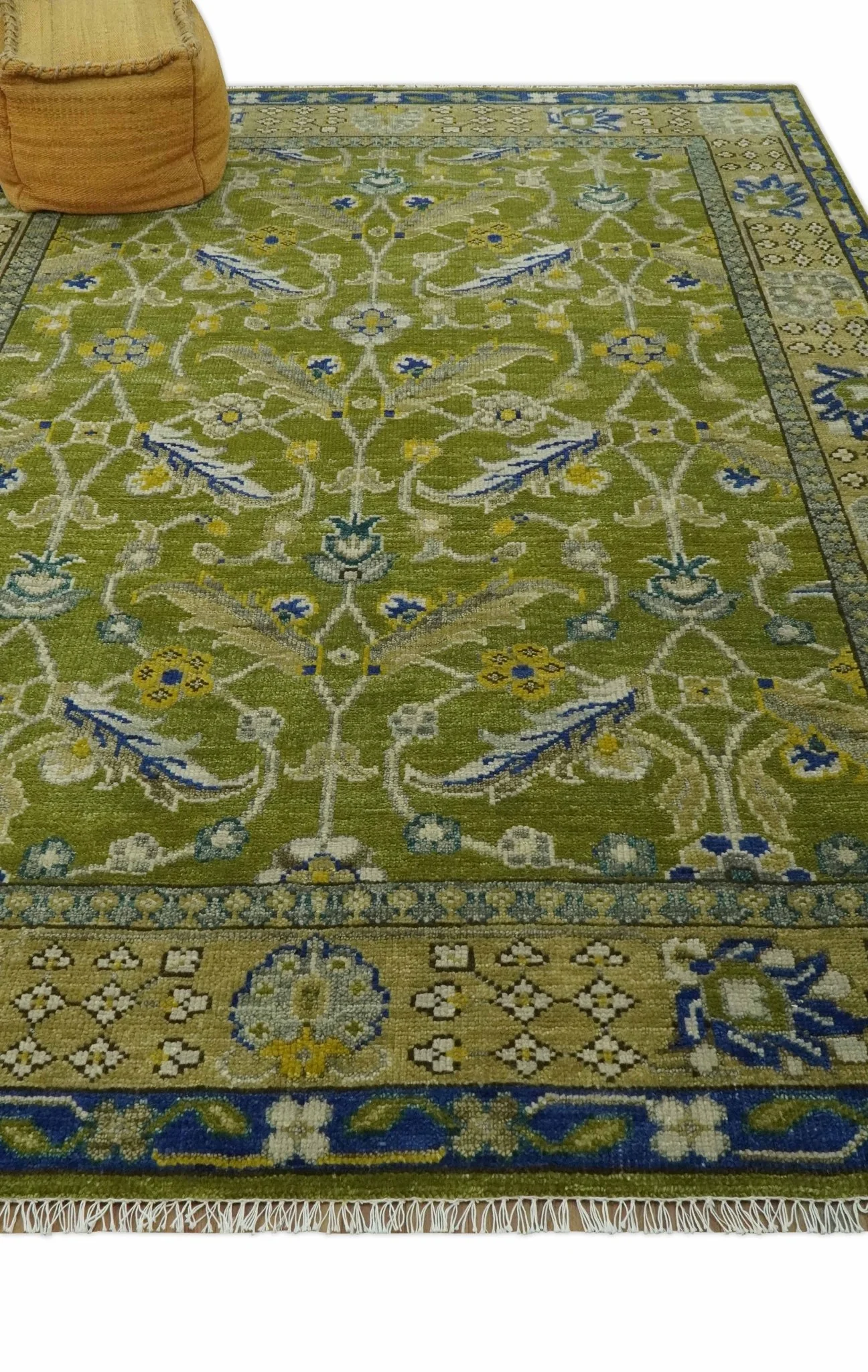Traditional Floral Green and Blue Hand Knotted 8x10 wool area rug - Image 3