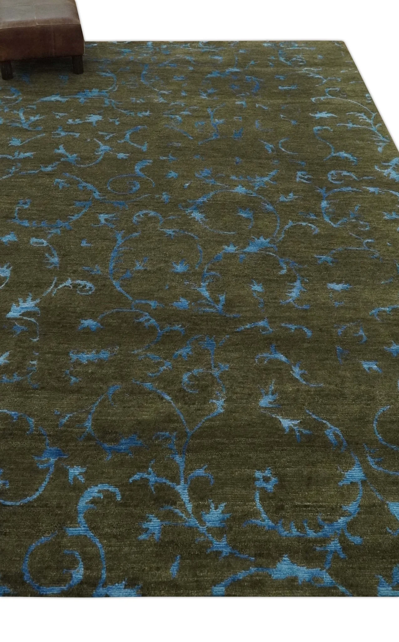 Premium look Antique Style Olive and Blue Hand loom 6x9 wool and Art Silk Area Rug - Image 4