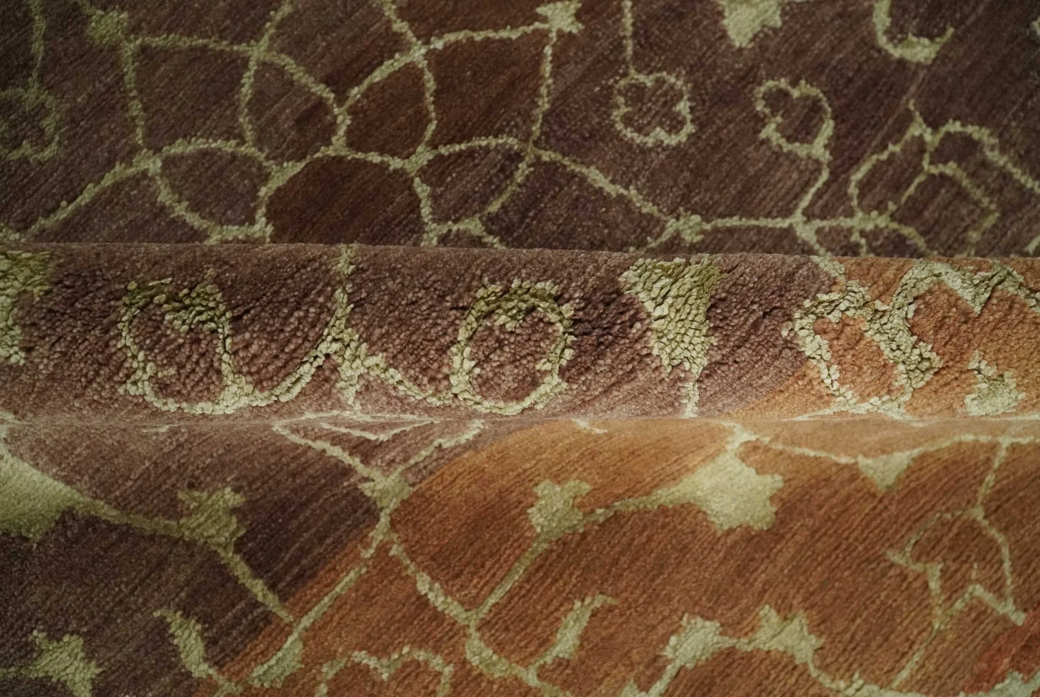 Traditional Olive, Brown, Rust and Beige 5x8 Handloom Wool and Art Silk Area Rug - Image 7