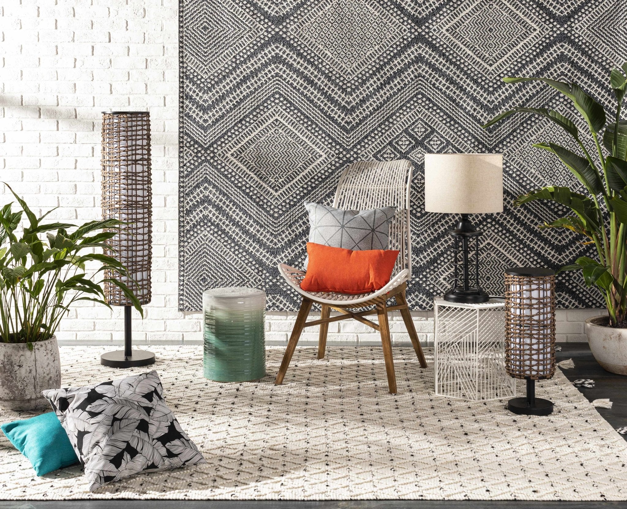Hand Woven Modern Geometrical Beige and Charcoal Tassel Design rug - Image 11