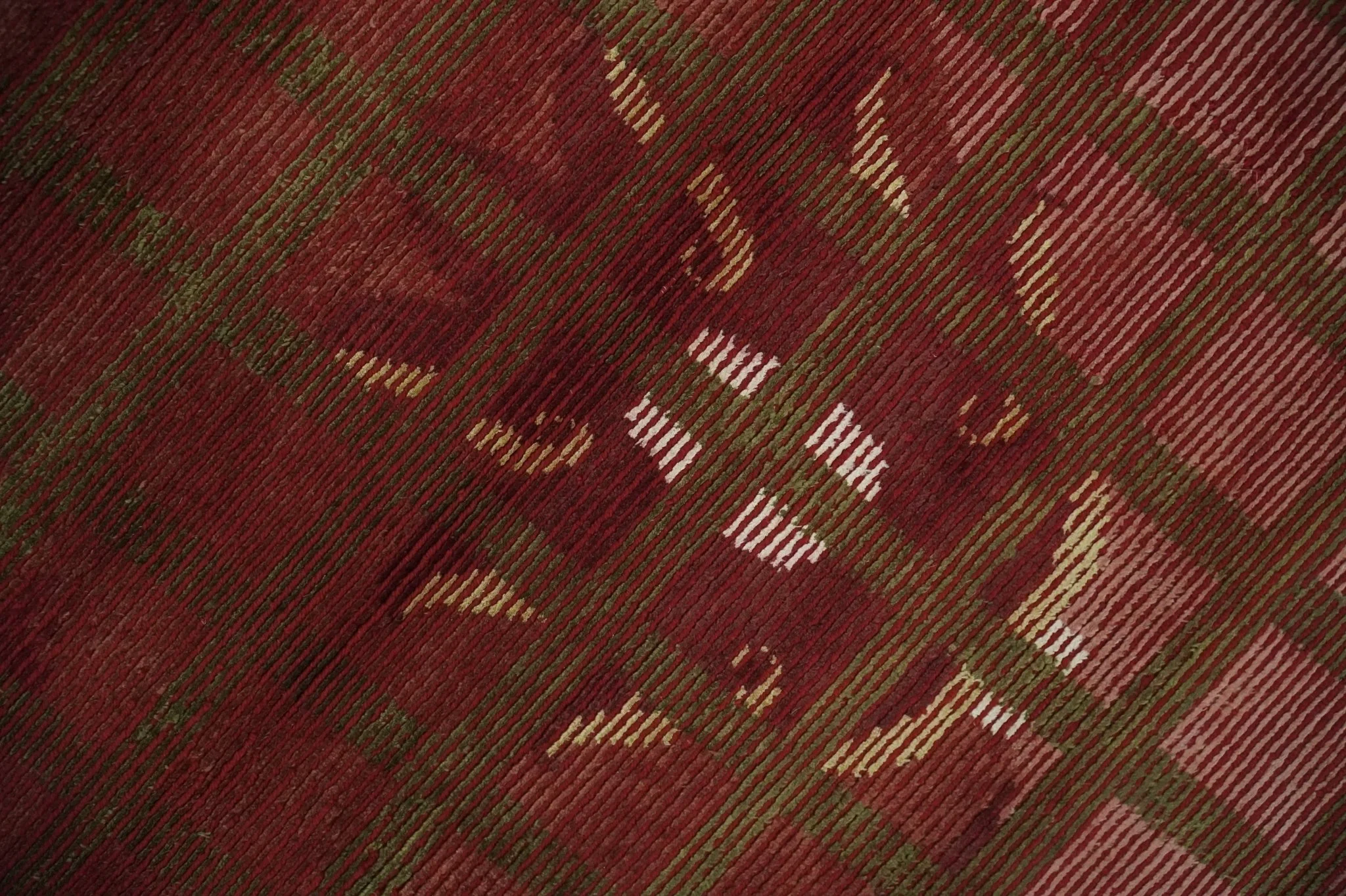 Modern Geometrical Maroon, Green and Ivory Hand knotted 5x8 wool and Art Silk Area Rug - Image 4