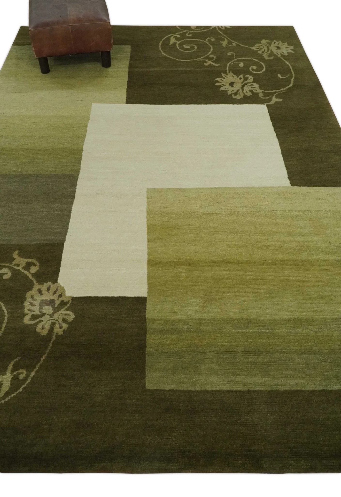 Geometrical Olive and Ivory Floral design Hand knotted 6x8 wool and Art Silk Area Rug - Image 3