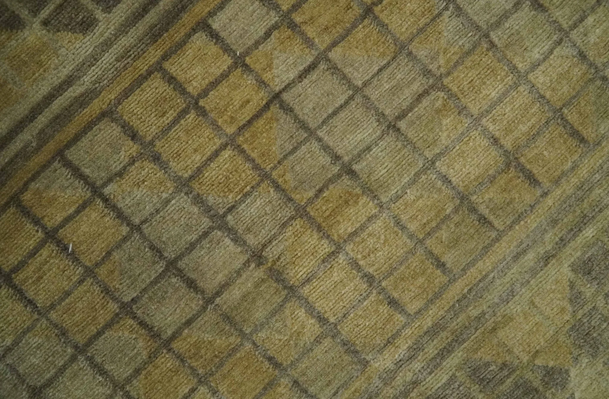 Modern Geometrical Olive, Charcoal and Silver Hand knotted 4.8x6.5 Bamboo Silk Area Rug - Image 5