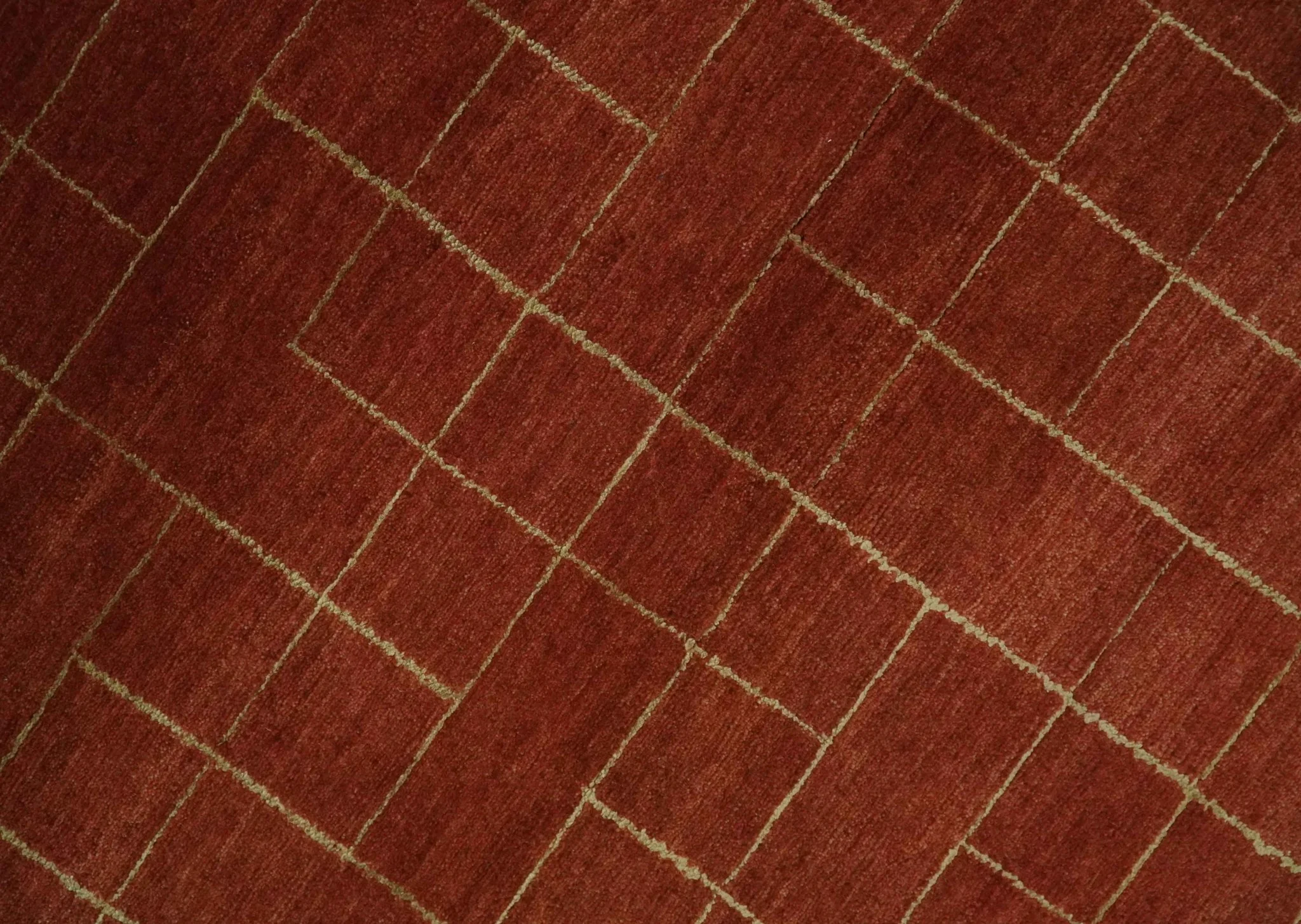 Modern Geometrical Rust and Gold 6x9 Hand loom Wool and Art Silk Area Rug - Image 5
