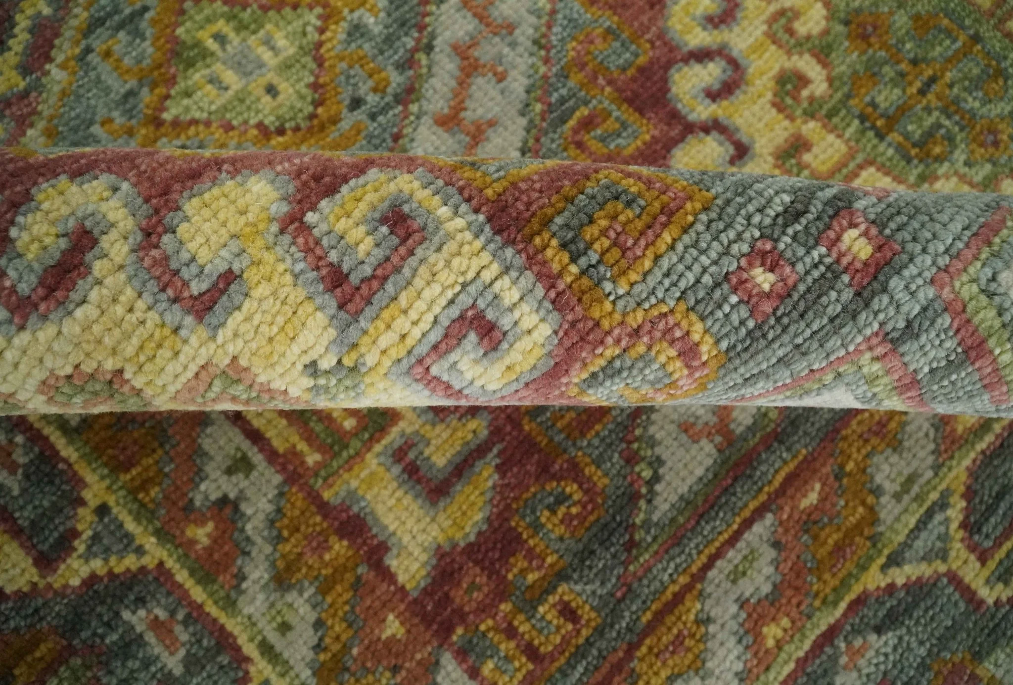Hand Knotted Gold and Charcoal 8x10 Oriental Traditional Wool Area Rug - Image 7