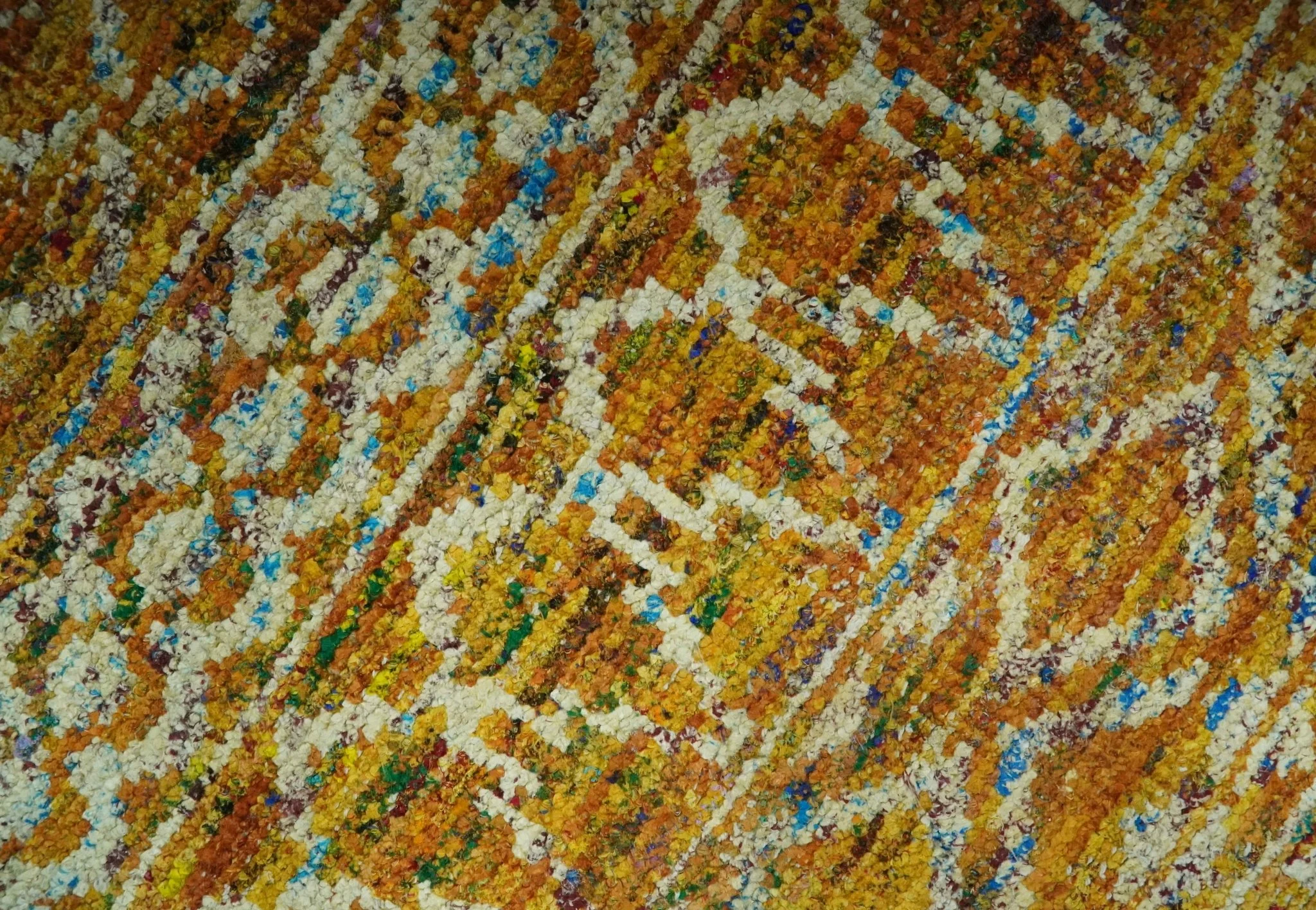 5.6x8.6 Hand Knotted Gold, Ivory and Rust Southwestern Tribal Trellis wool Area Rug - Image 4