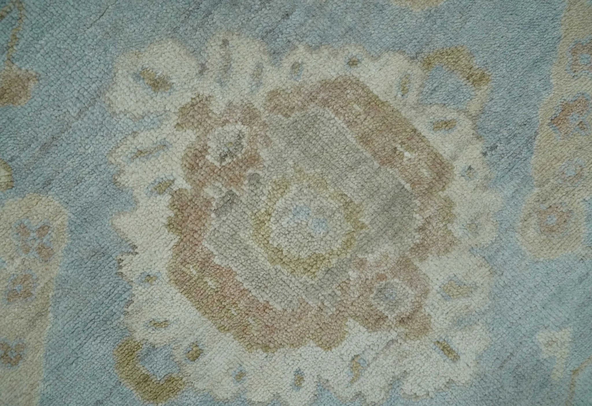 Antique style Gray and Beige Hand knotted Traditional Oushak wool Area Rug - Image 4
