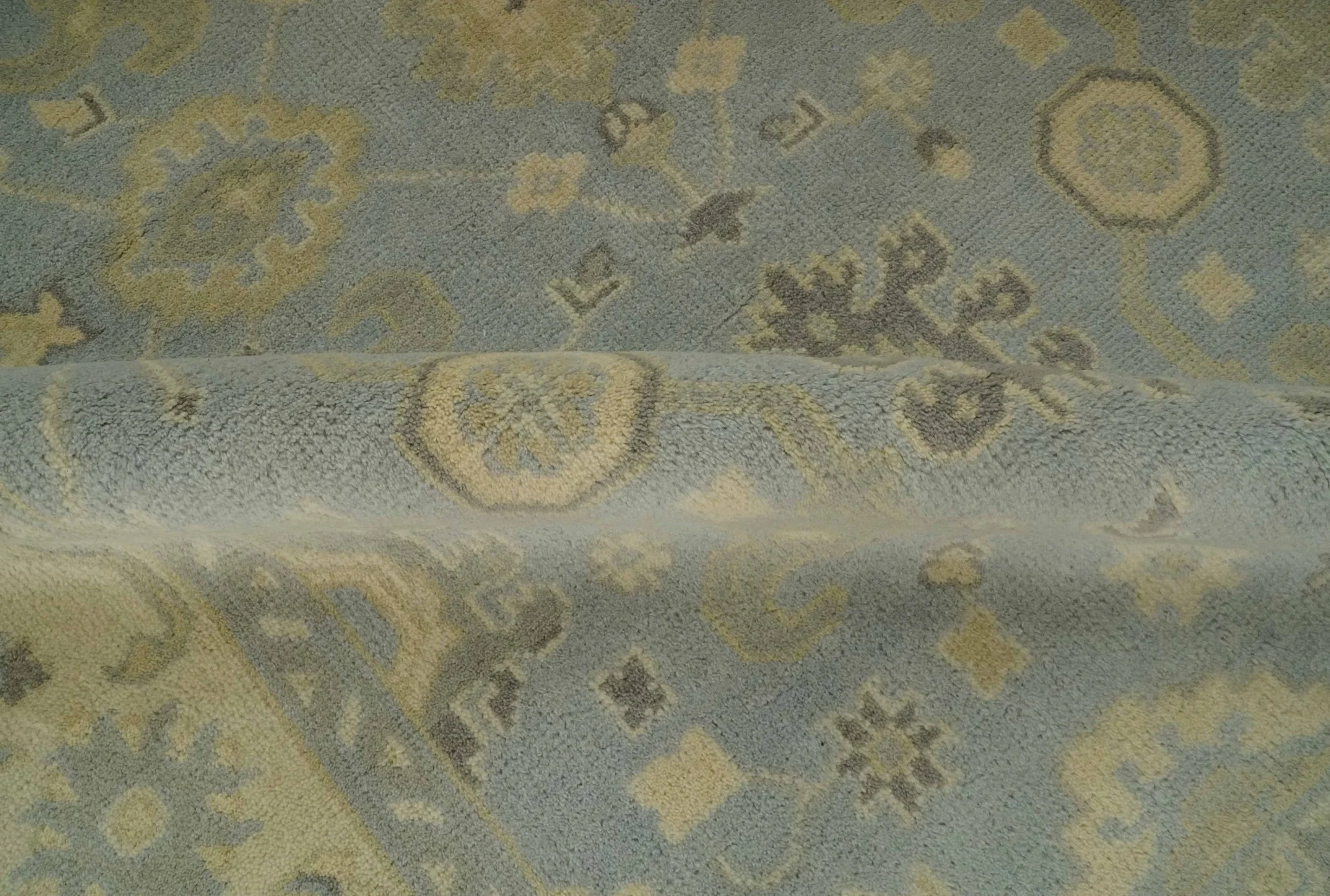 Vintage Style Hand Knotted Gray and Beige 6x9 Traditional Oriental Oushak wool rug - Image 6