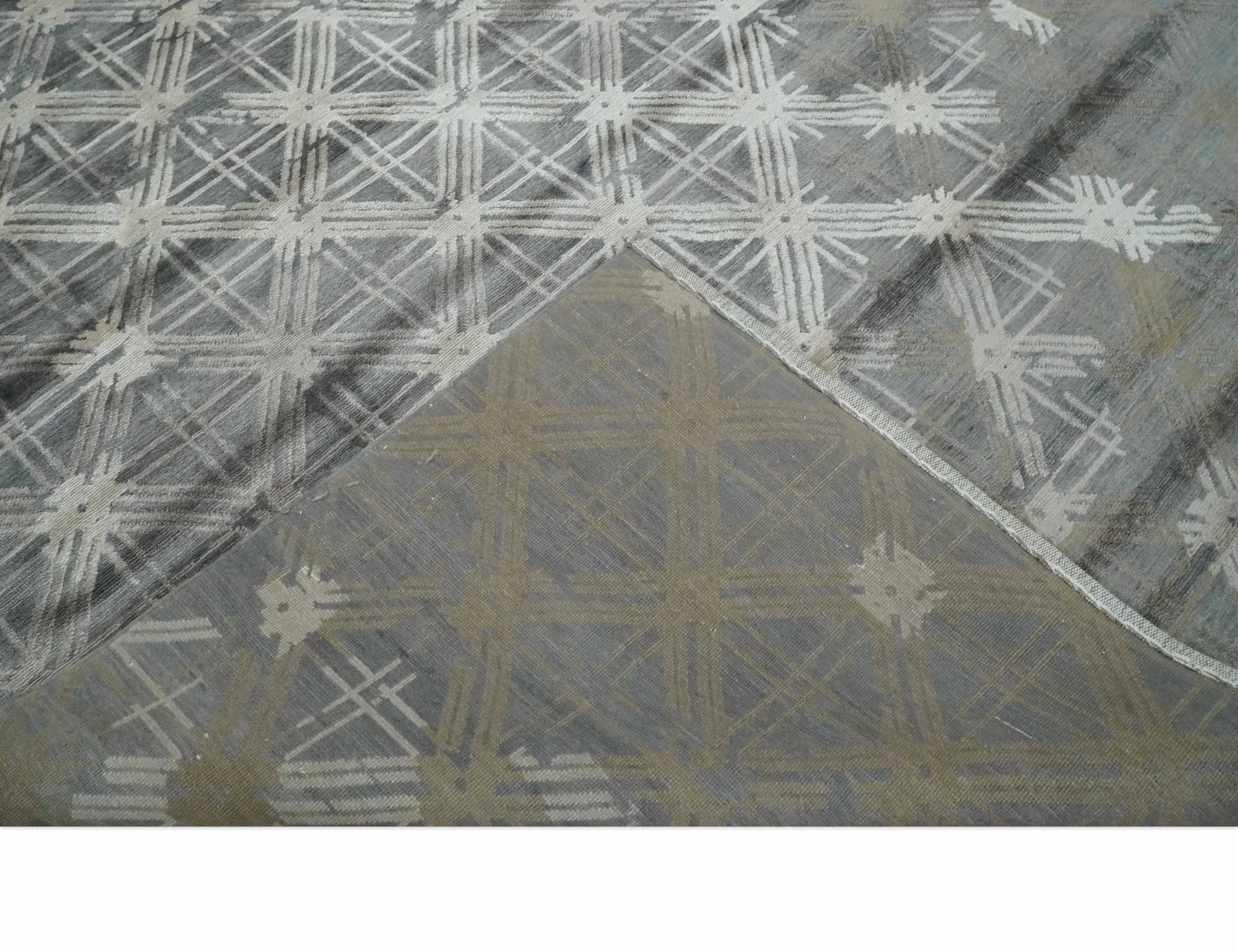 Antique look Gray and Ivory Geometrical Stripes Pattern Hand loom Viscose wool Area Rug - Image 8