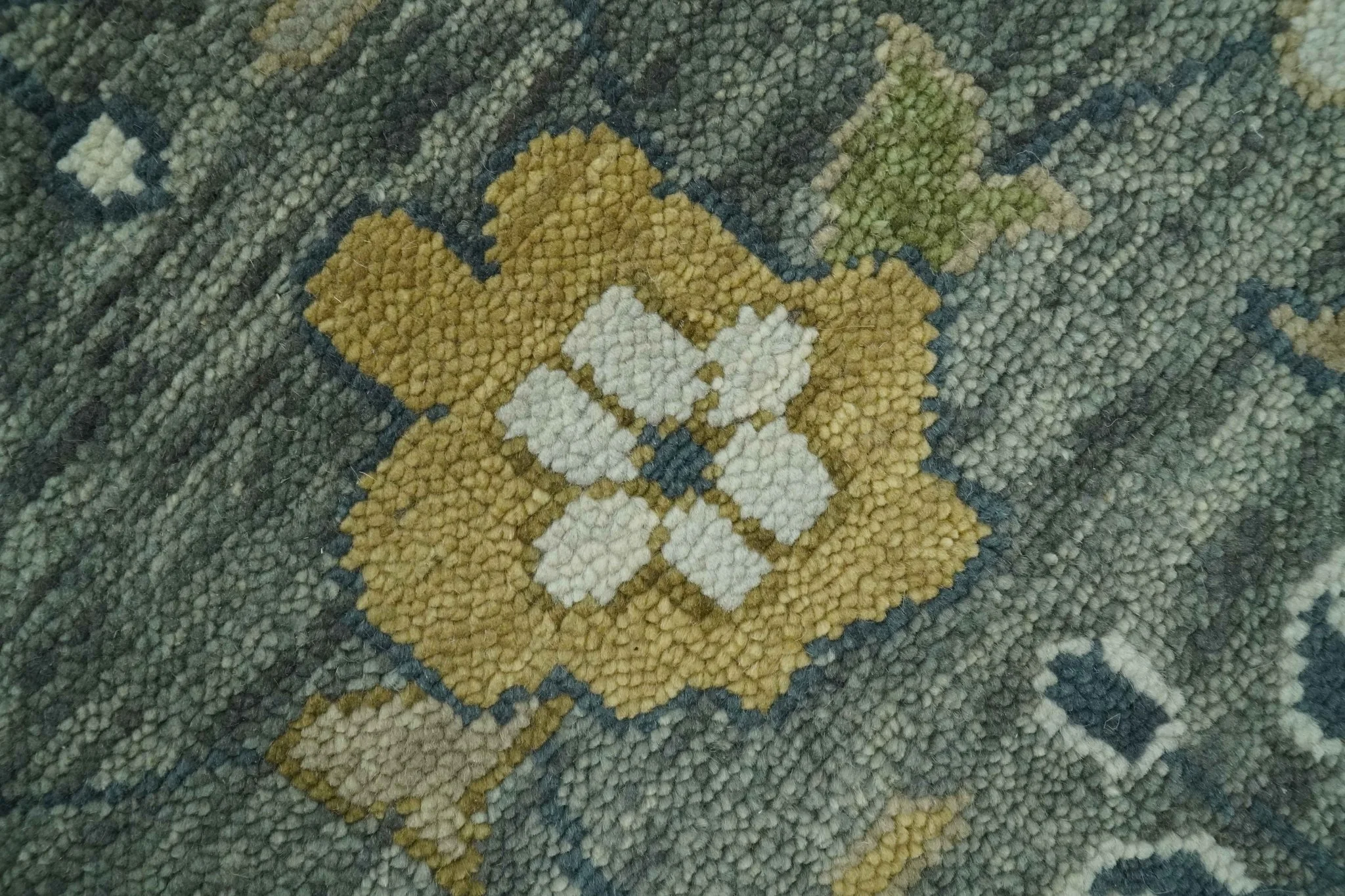 Gray and Ivory Hand Knotted Traditional Oushak 9x12 Wool Area Rug - Image 4