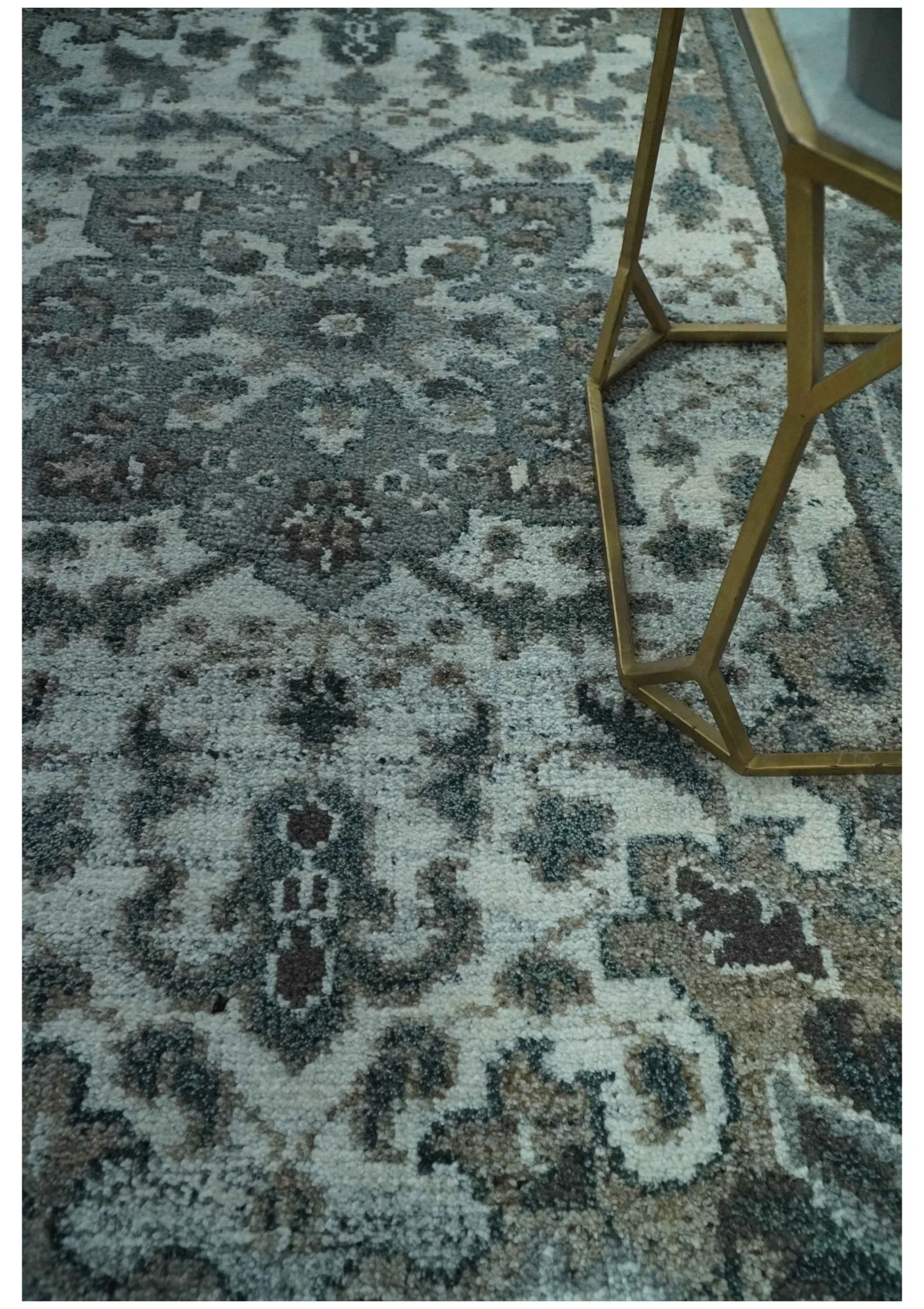 Gray and Ivory Traditional Heriz Hand Knotted 5x8 wool area rug - Image 2