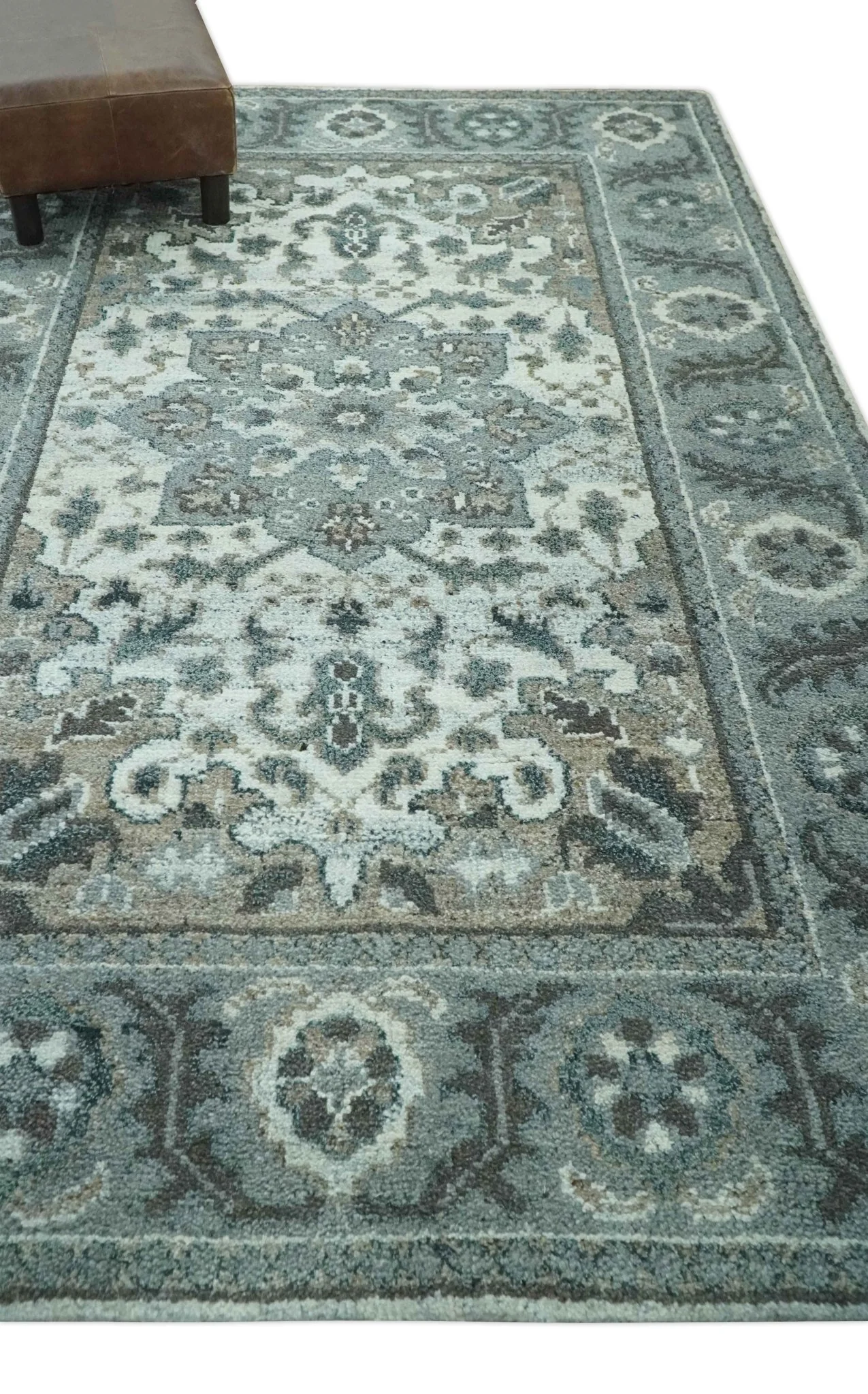 Gray and Ivory Traditional Heriz Hand Knotted 5x8 wool area rug - Image 3