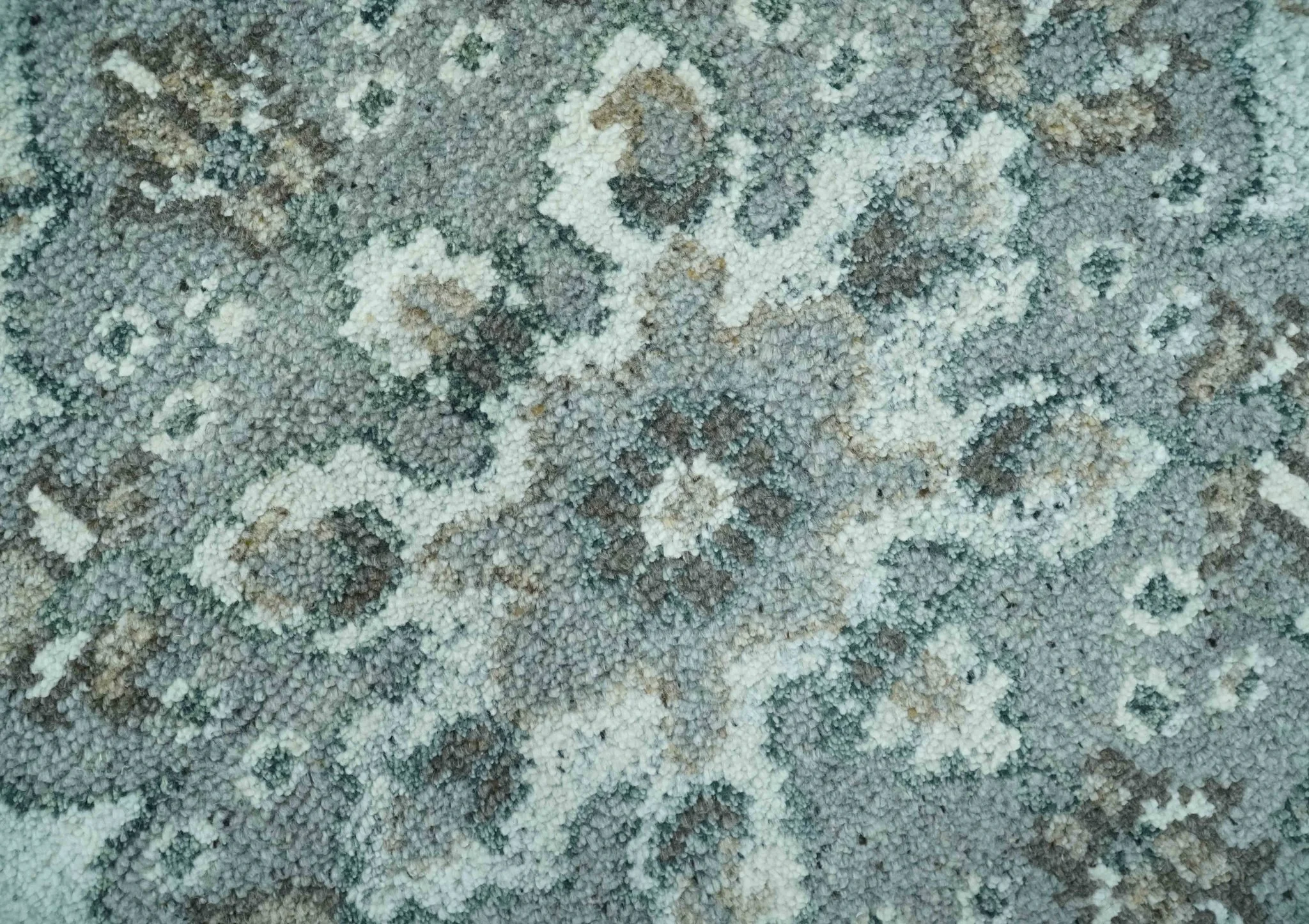 Gray and Ivory Traditional Heriz Hand Knotted 5x8 wool area rug - Image 4
