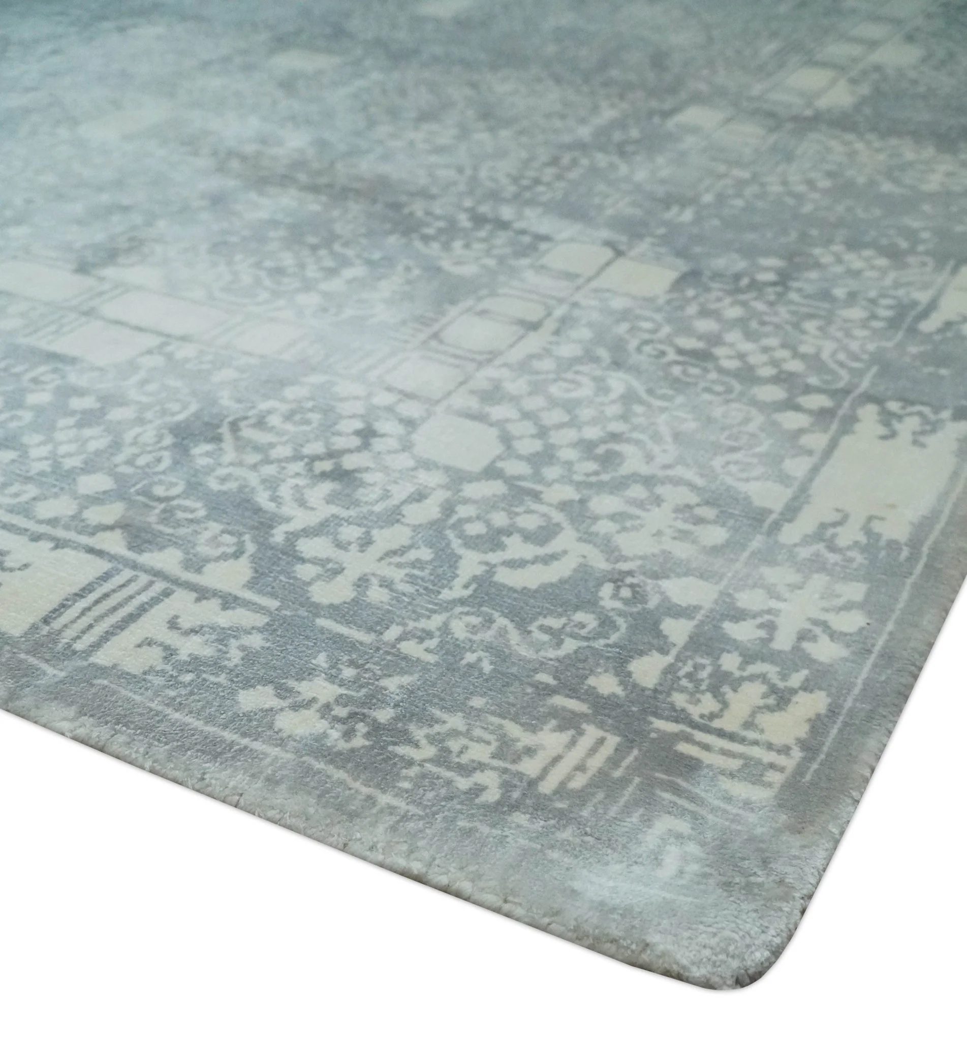 Premium Style Gray and Ivory Traditional Ikat Large design 5.6x8 Hand loom Wool and Viscose Area Rug - Image 6