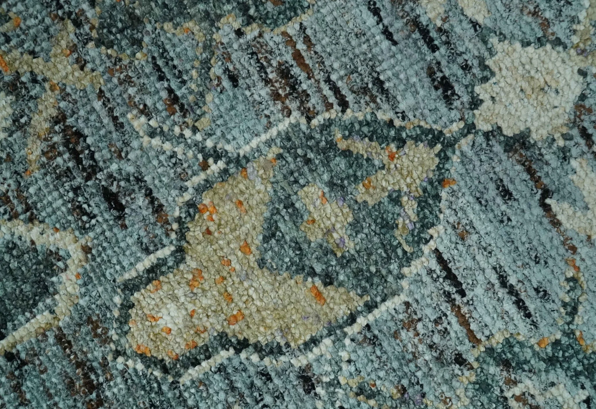 Antique look Gray and Silver 5.6x8.6 Traditional Large Design Hand Knotted wool Rug - Image 4