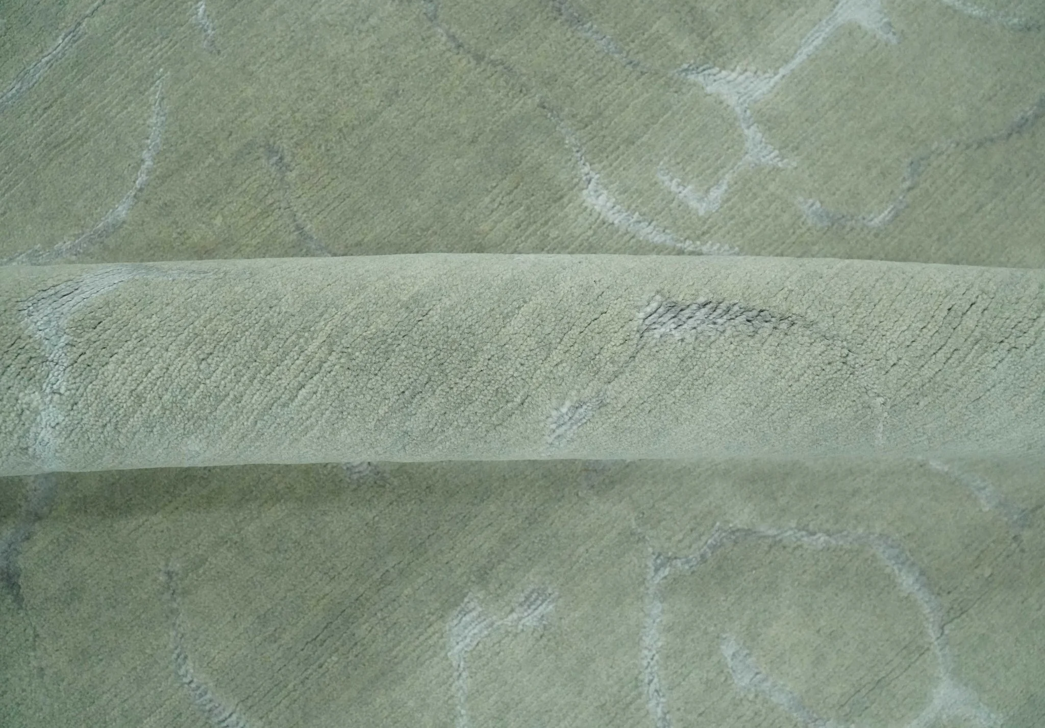 Beige and Silver Modern Abstract Hand loom 6x9 wool and Viscose Area Rug - Image 7