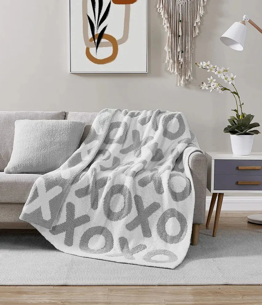 Gray and White Soft Plush XOXO Reversible Throw Blanket - Image 3