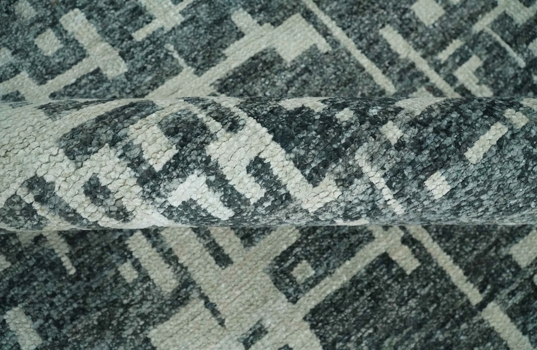5x8 Hand Knotted Gray, Charcoal and Ivory Modern Abstract Contemporary Recycled art silk Area Rug - Image 6