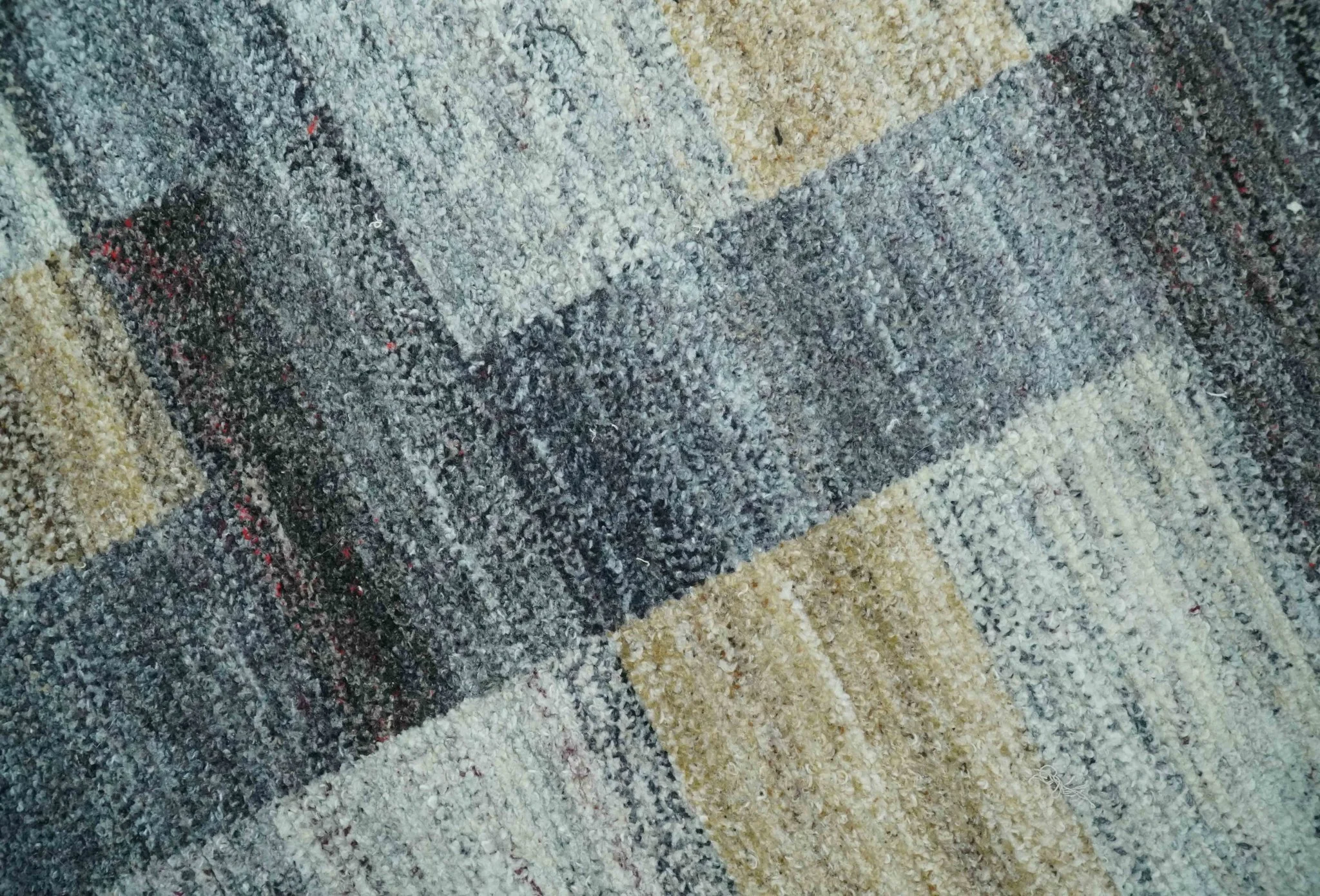Gray, Charcoal, Ivory and Beige Modern Geometrical 5x8 Pet yarn Area Rug - Image 5