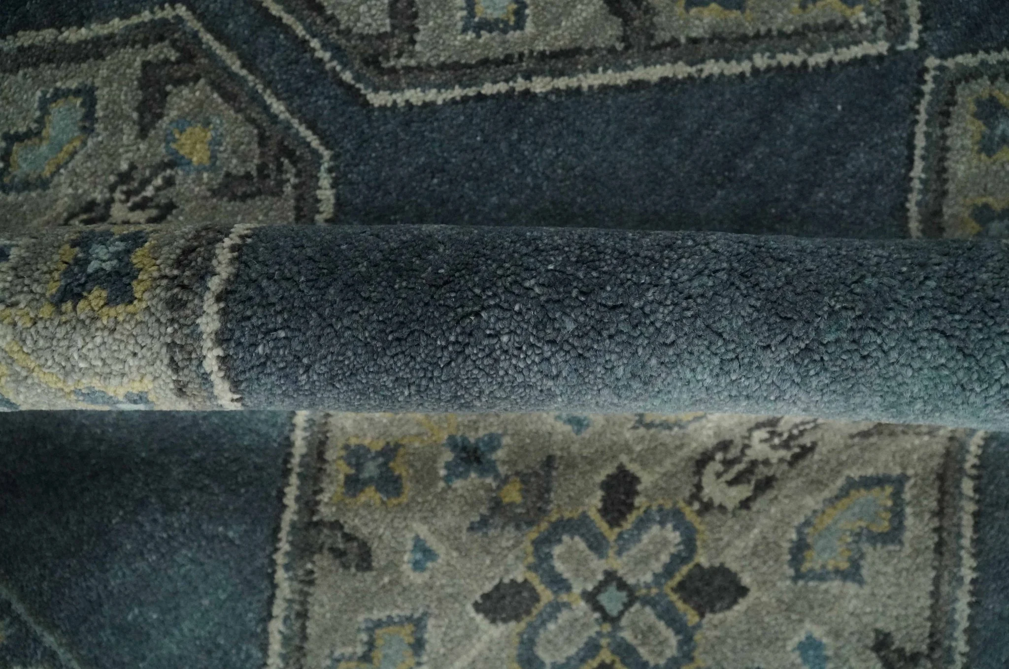 8x10 Gray, Silver and Charcoal Hand knotted Traditional wool Area Rug - Image 7