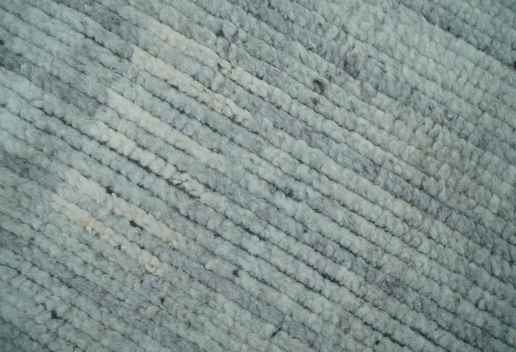 Gray, Silver and Ivory Traditional Hand Knotted 8x10 Wool Area Rug - Image 4
