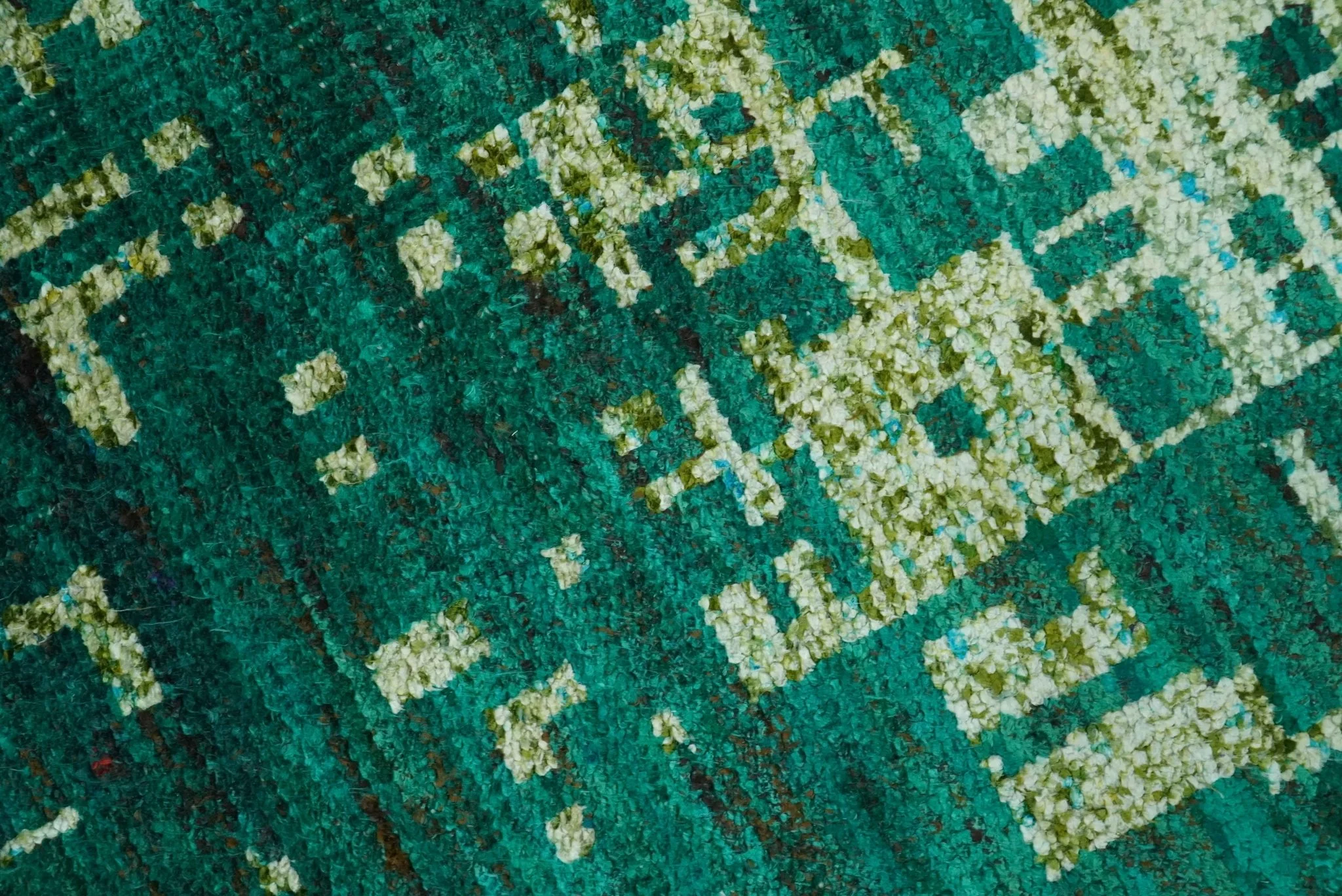 5x8 Green and Olive Hand Knotted Modern Abstract Contemporary Recycled Silk Rug - Image 4