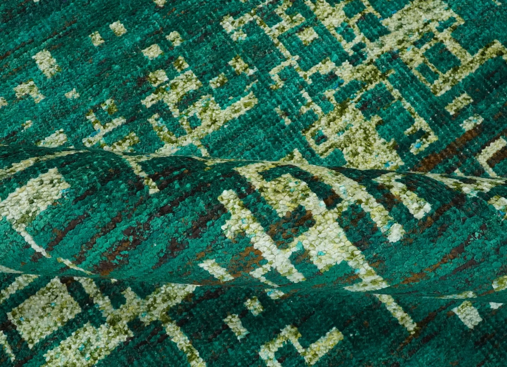 5x8 Green and Olive Hand Knotted Modern Abstract Contemporary Recycled Silk Rug - Image 6