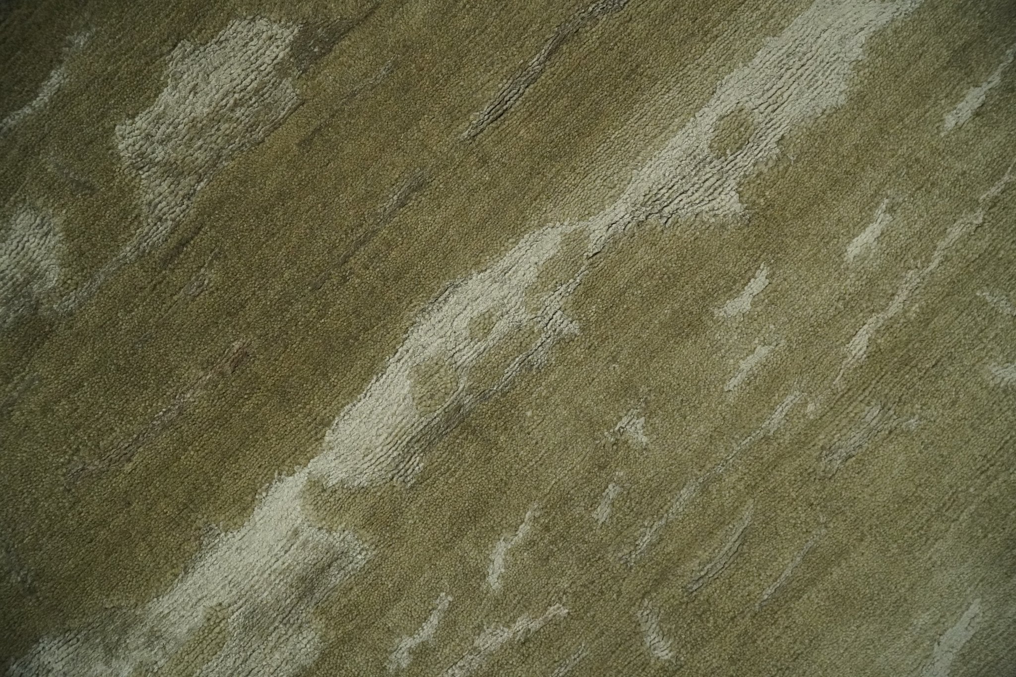 Green and Silver Modern Abstract Hand loom 5x7 wool and Art Silk Area Rug - Image 4