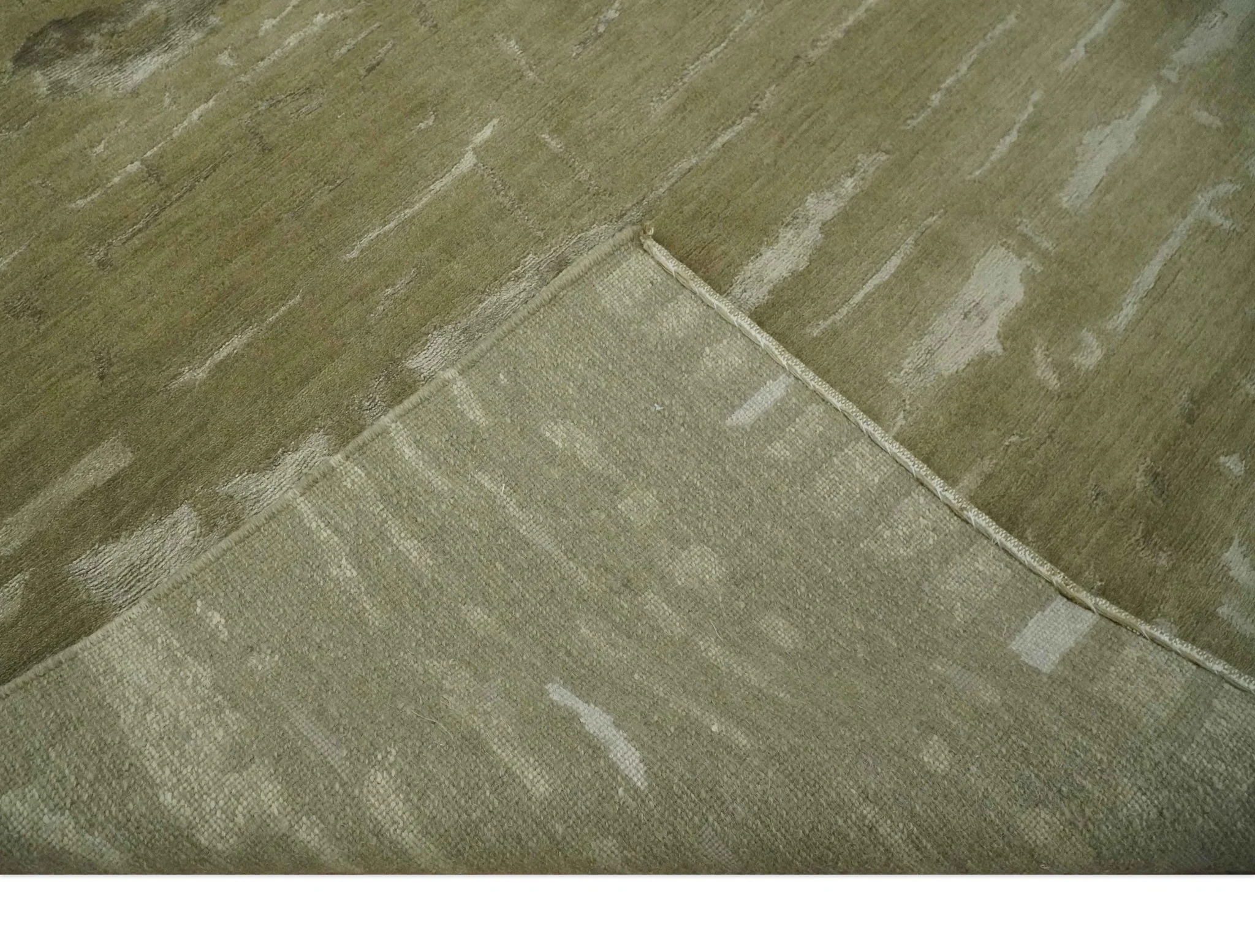 Green and Silver Modern Abstract Hand loom 5x7 wool and Art Silk Area Rug - Image 7