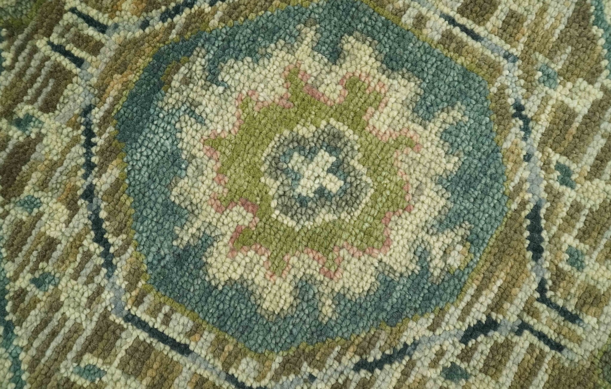 Green and Teal Traditional Hand Knotted 8x10 wool area rug - Image 4