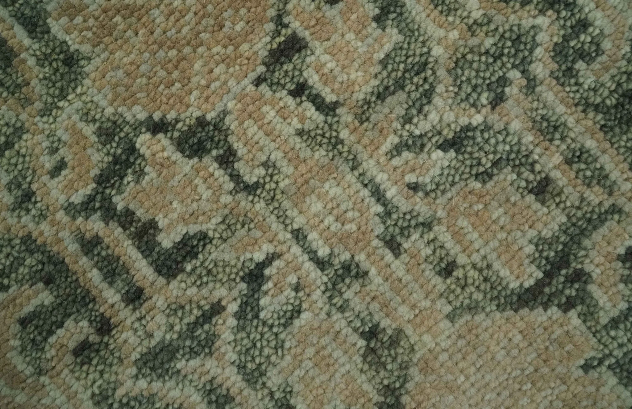 Antique look vintage style 8x10 Green, Beige and Brown traditional Hand Knotted wool rug - Image 4