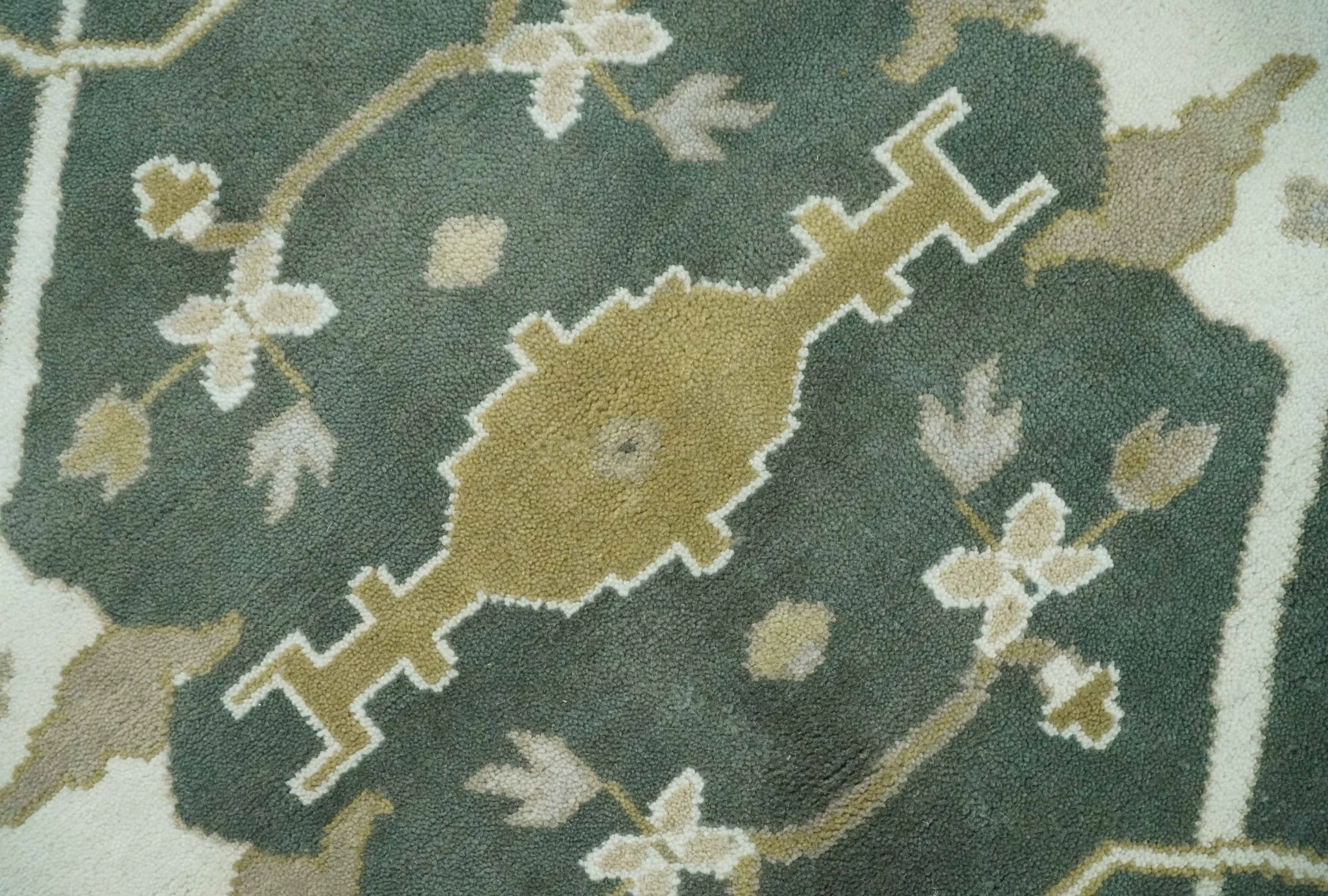 8x10 Green, Ivory and Olive Hand knotted Oriental Oushak wool Area Rug - Image 4