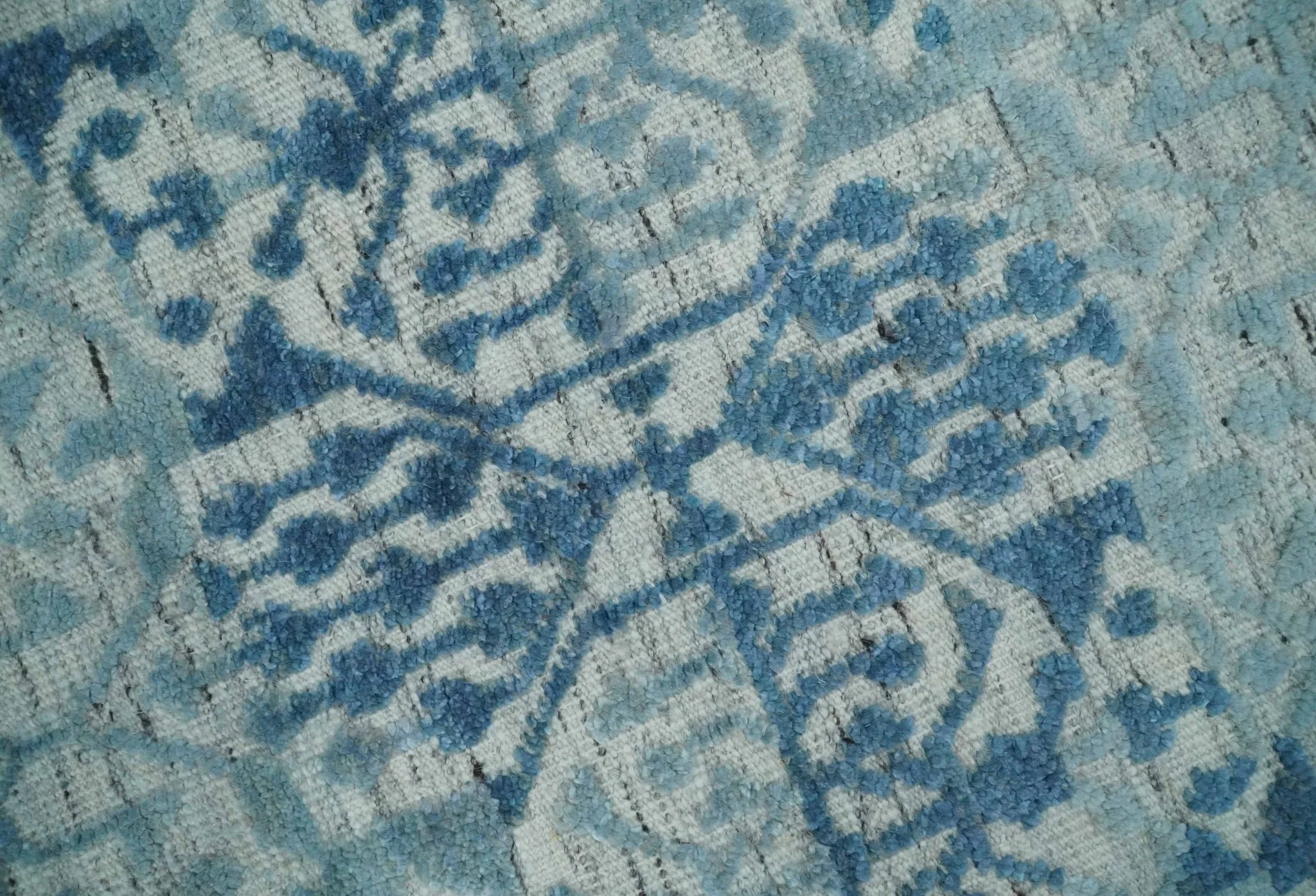Hand carved Design Blue, Gray and silver Traditional Hand knotted 8x10 wool Area Rug - Image 4