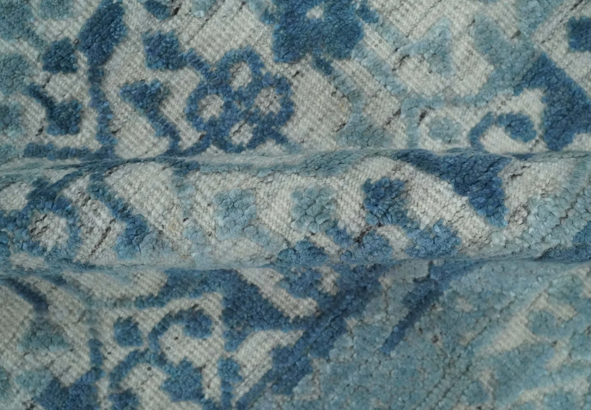 Hand carved Design Blue, Gray and silver Traditional Hand knotted 8x10 wool Area Rug - Image 6