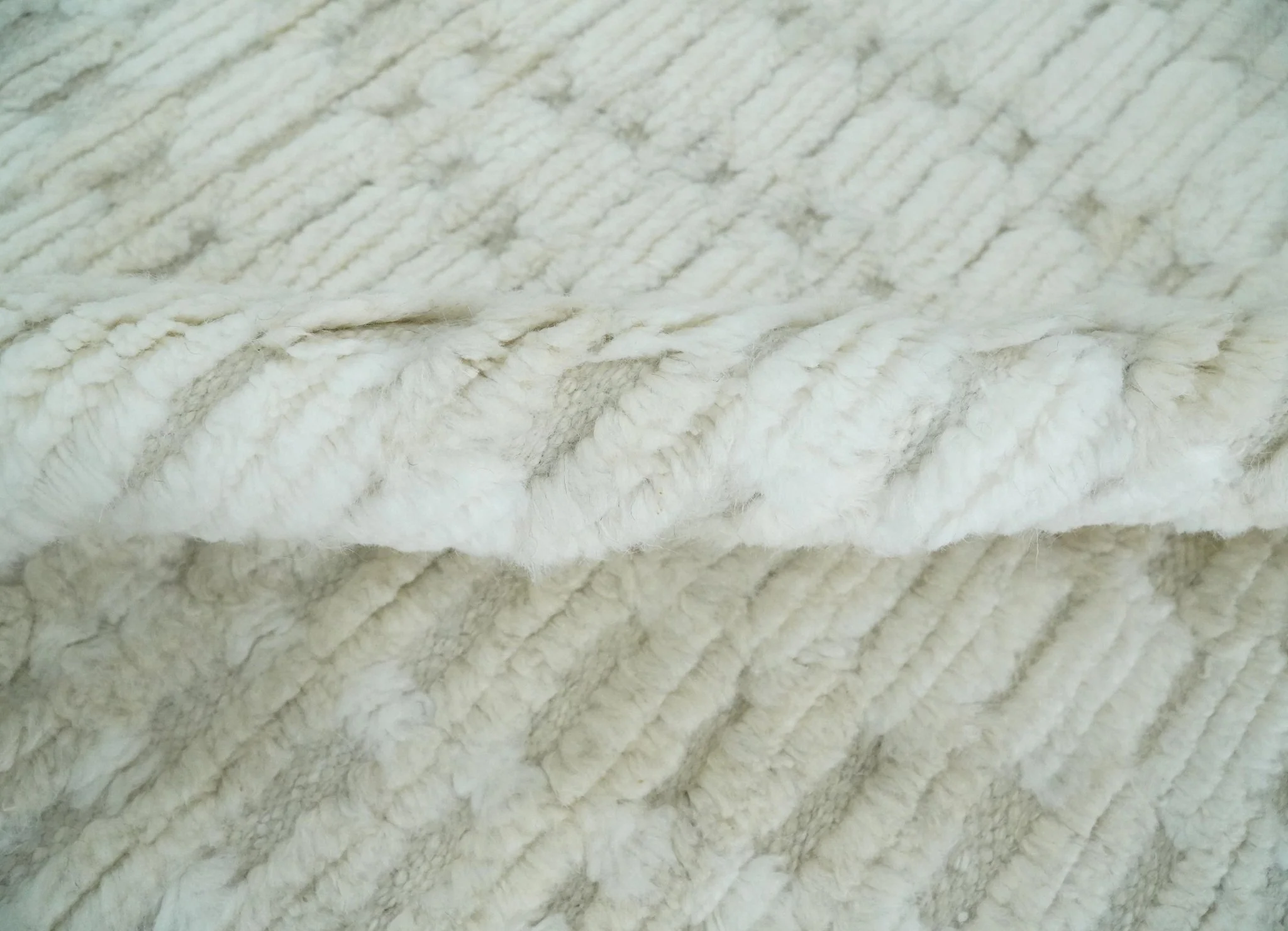 Hand carved Ivory Traditional Geometrical Pattern Hand Knotted 7.10x9.8 Wool Area Rug - Image 6