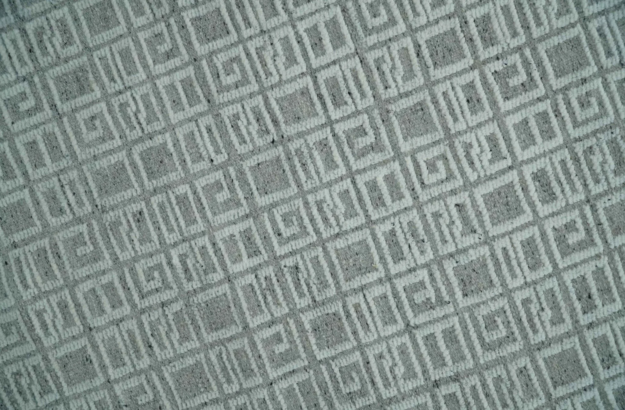 Hand carved Silver and Charcoal Traditional Geometrical Pattern Hand Knotted 8.2x10.6 Wool Area Rug - Image 3