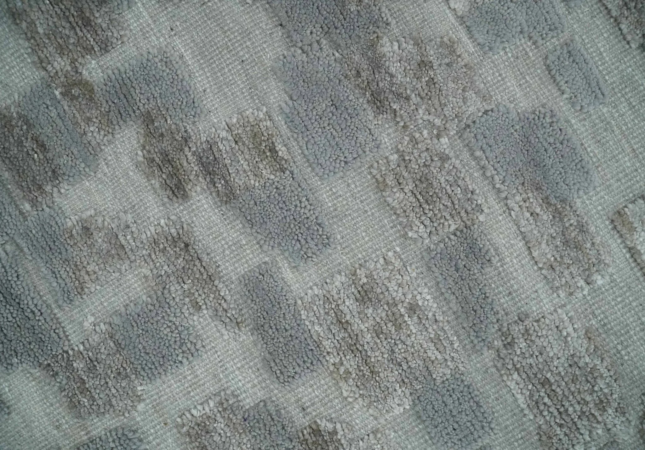 Hand carved Silver, Gray and Brown Traditional Geometrical Pattern Hand Knotted 8x10 and 9x12 Wool and Silk Area Rug - Image 4