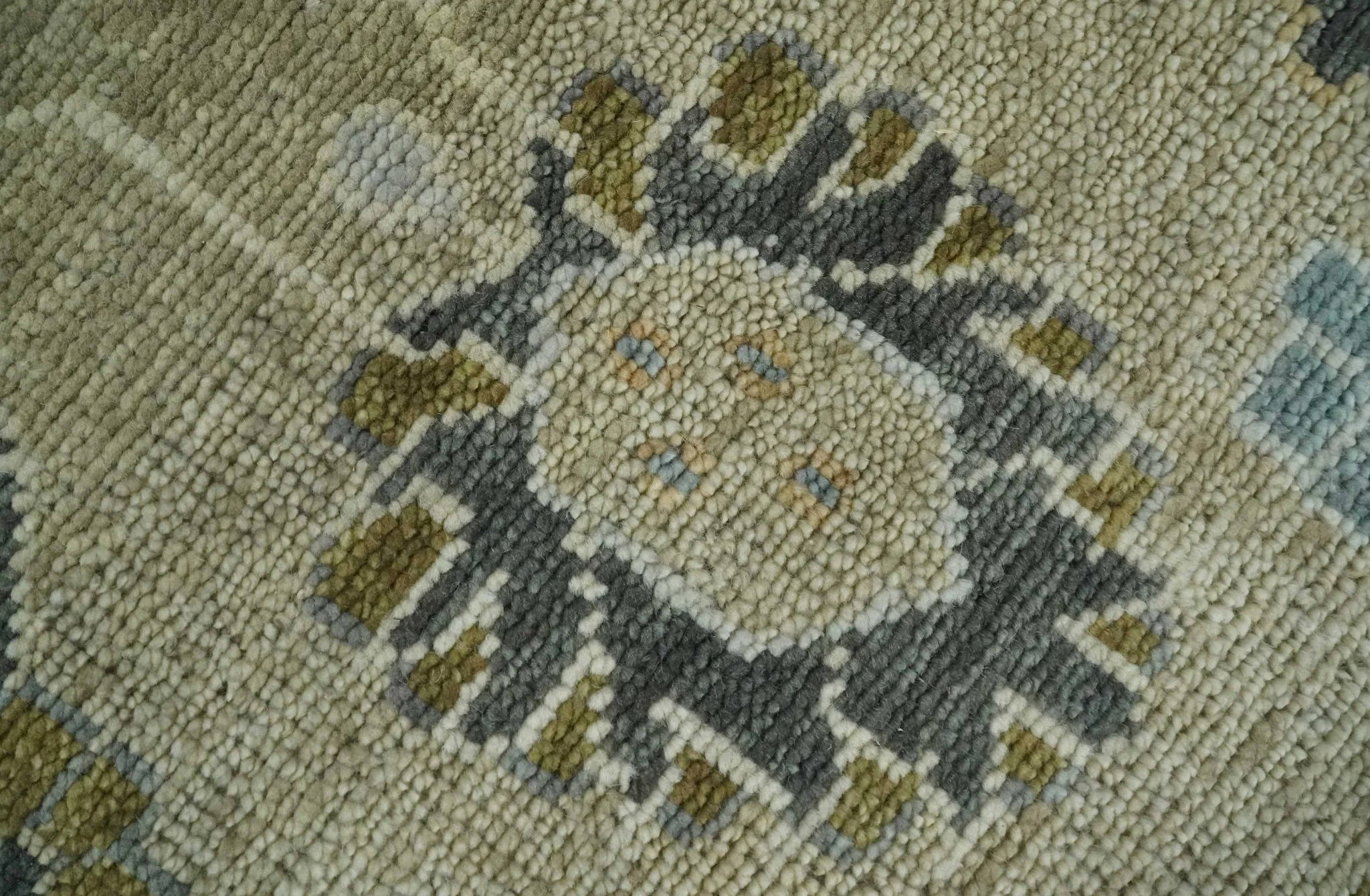 Hand Knotted Antique Oushak Olive and Beige Traditional Oushak Multi Size Wool Area Rug - Image 4